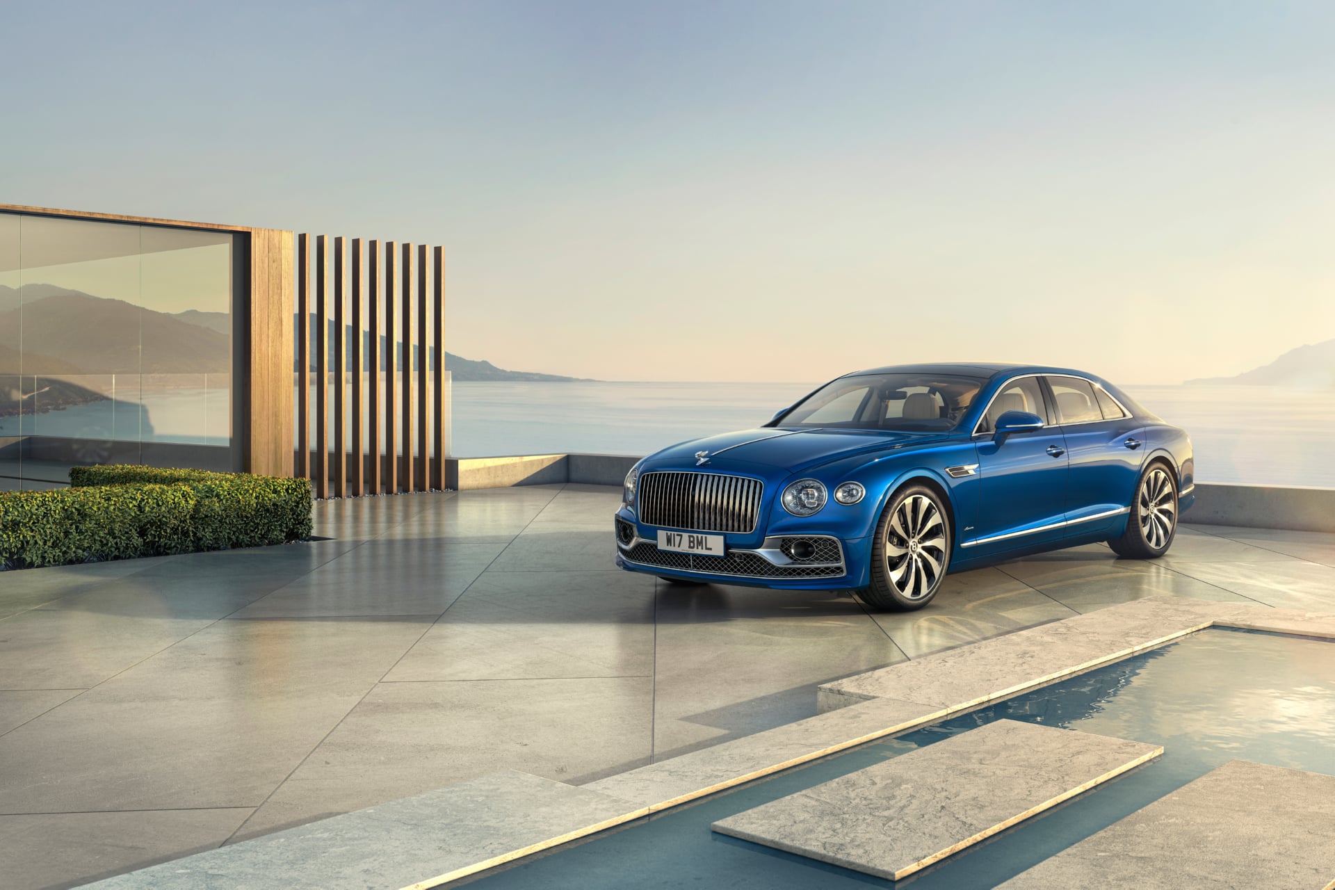 Bentley Flying Spur Azure at 640 x 1136 iPhone 5 size wallpapers HD quality