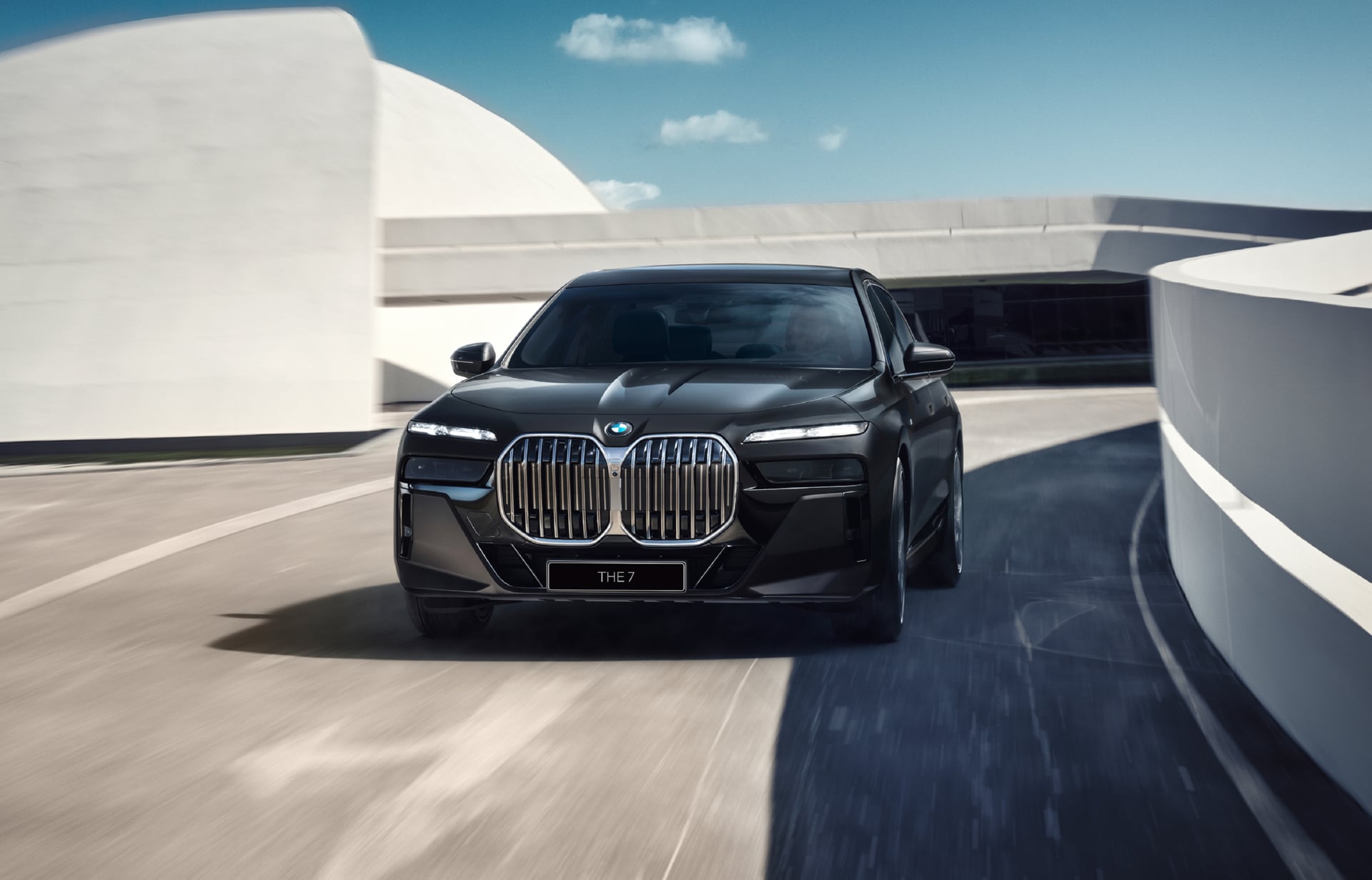 BMW 740i M Sport at 1600 x 1200 size wallpapers HD quality