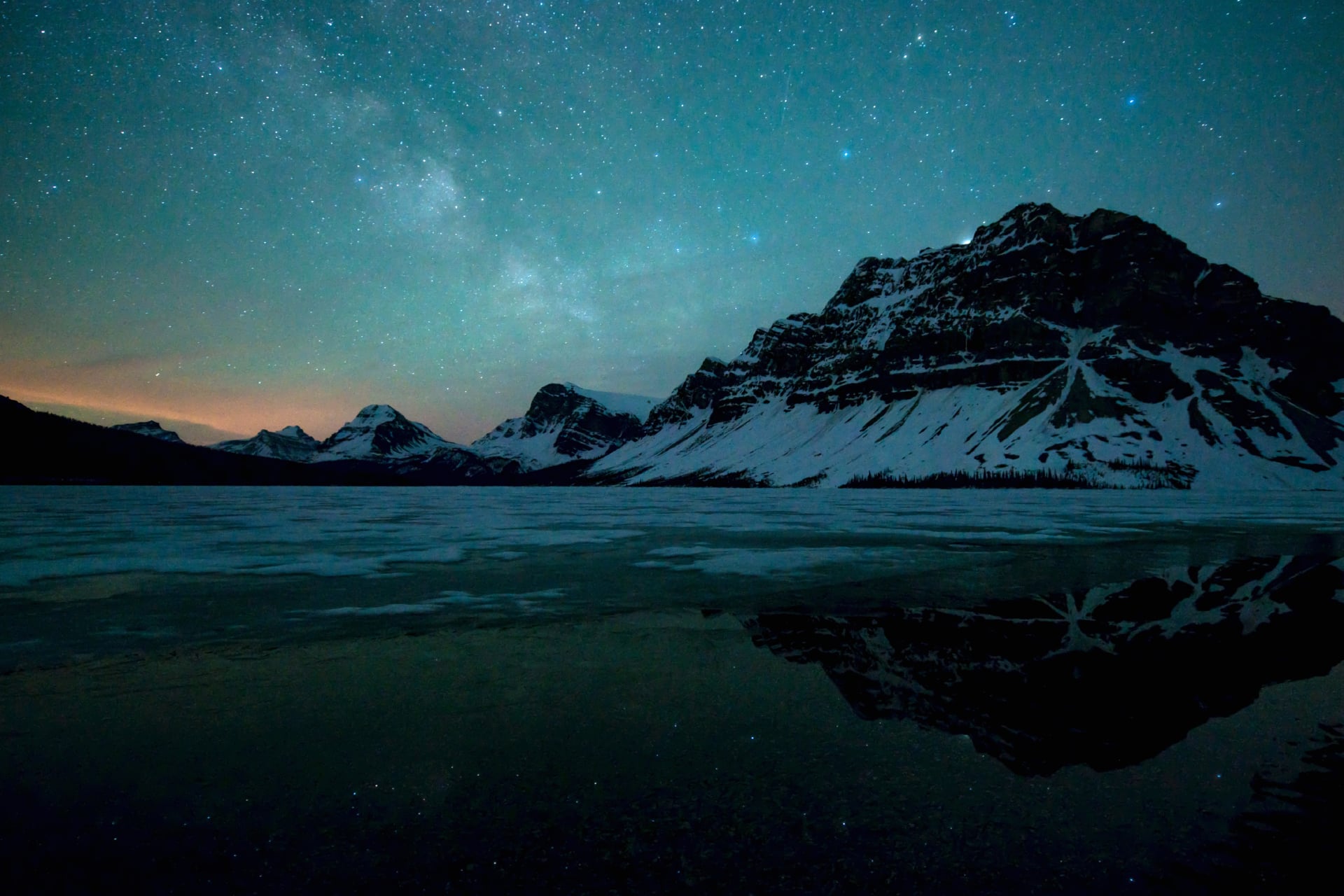 Bow Lake at 640 x 1136 iPhone 5 size wallpapers HD quality