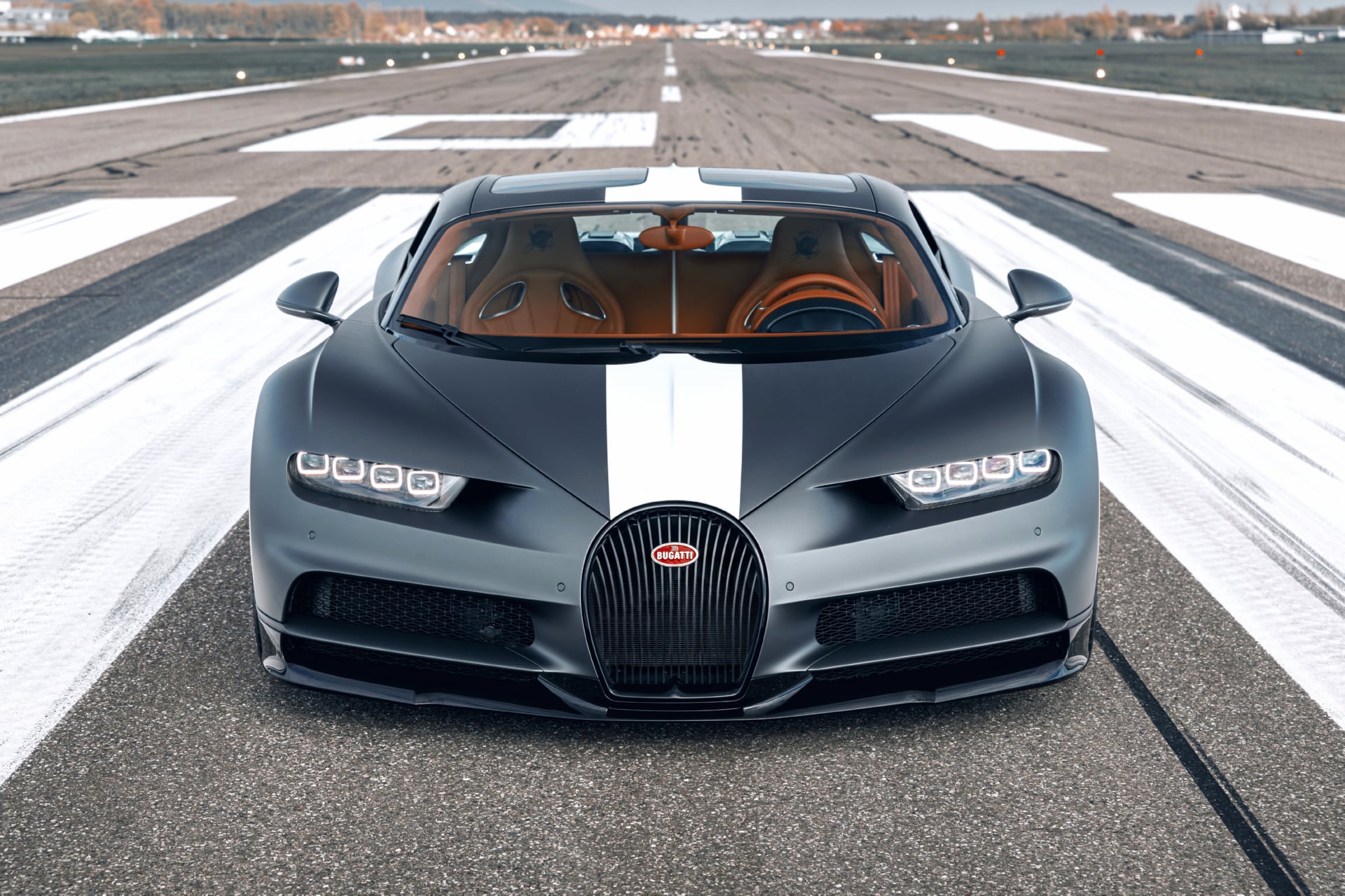 Bugatti Chiron Sport Les Légendes du Ciel at 1024 x 1024 iPad size wallpapers HD quality
