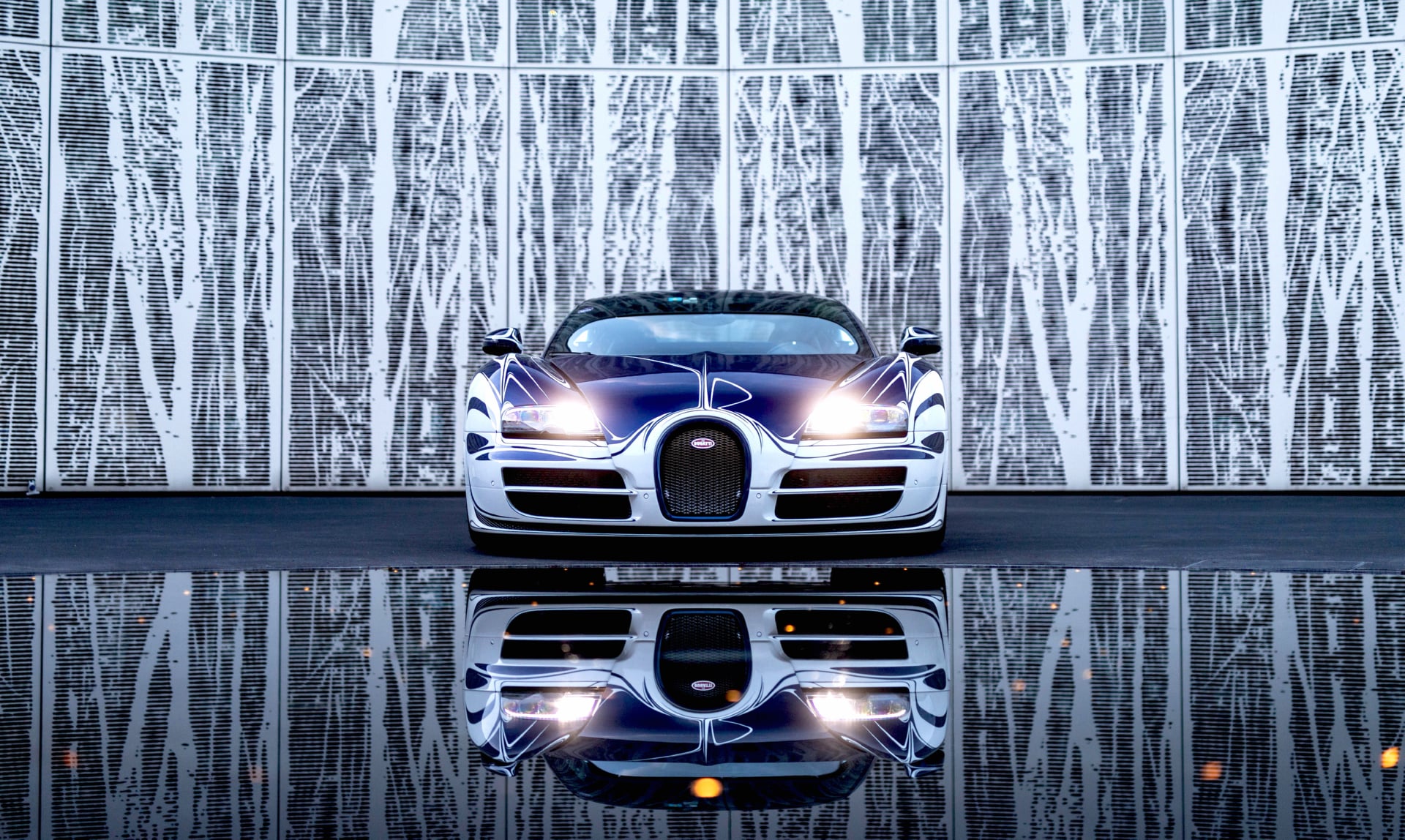 Bugatti Veyron Grand Sport Roadster at 640 x 960 iPhone 4 size wallpapers HD quality