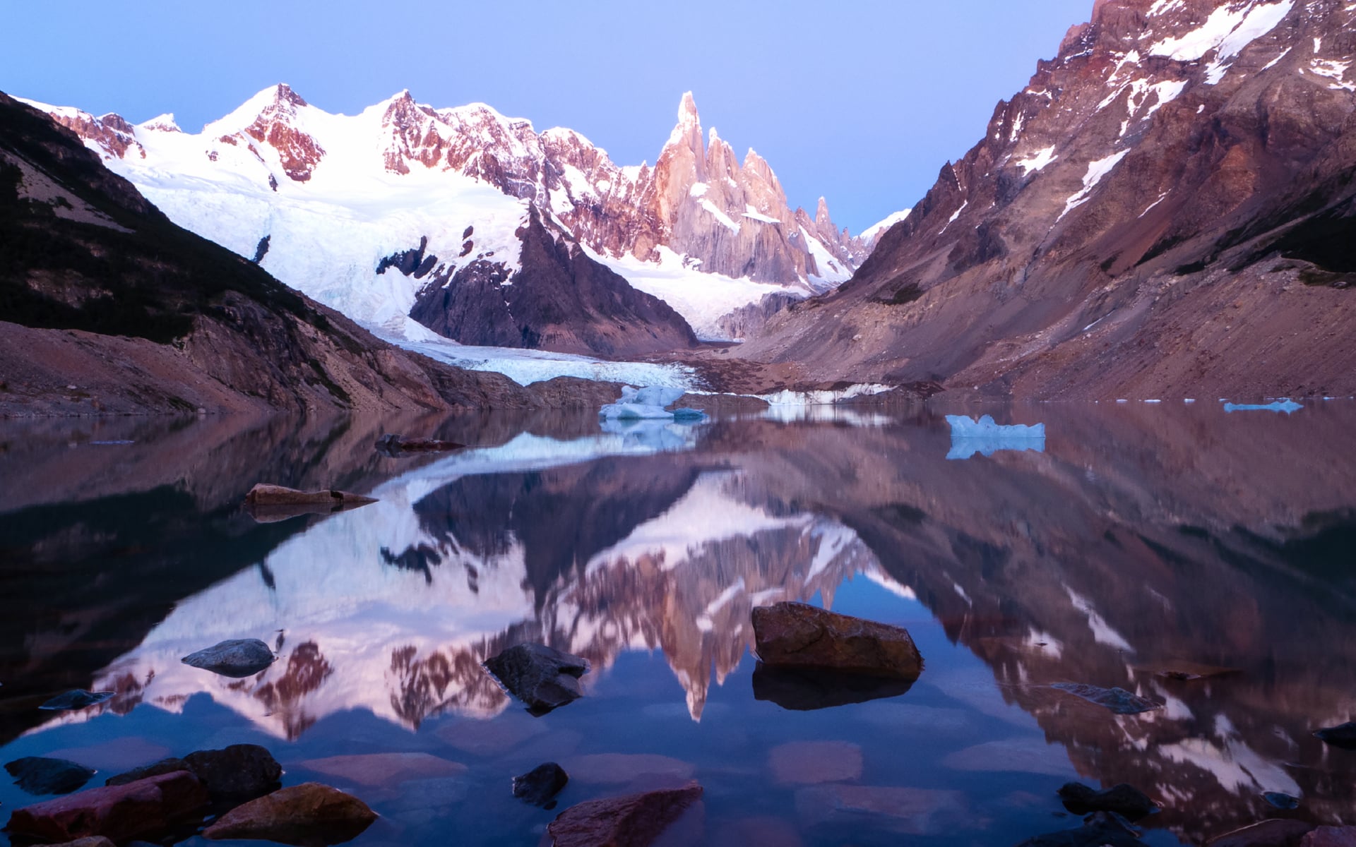Cerro Torre at 1280 x 960 size wallpapers HD quality