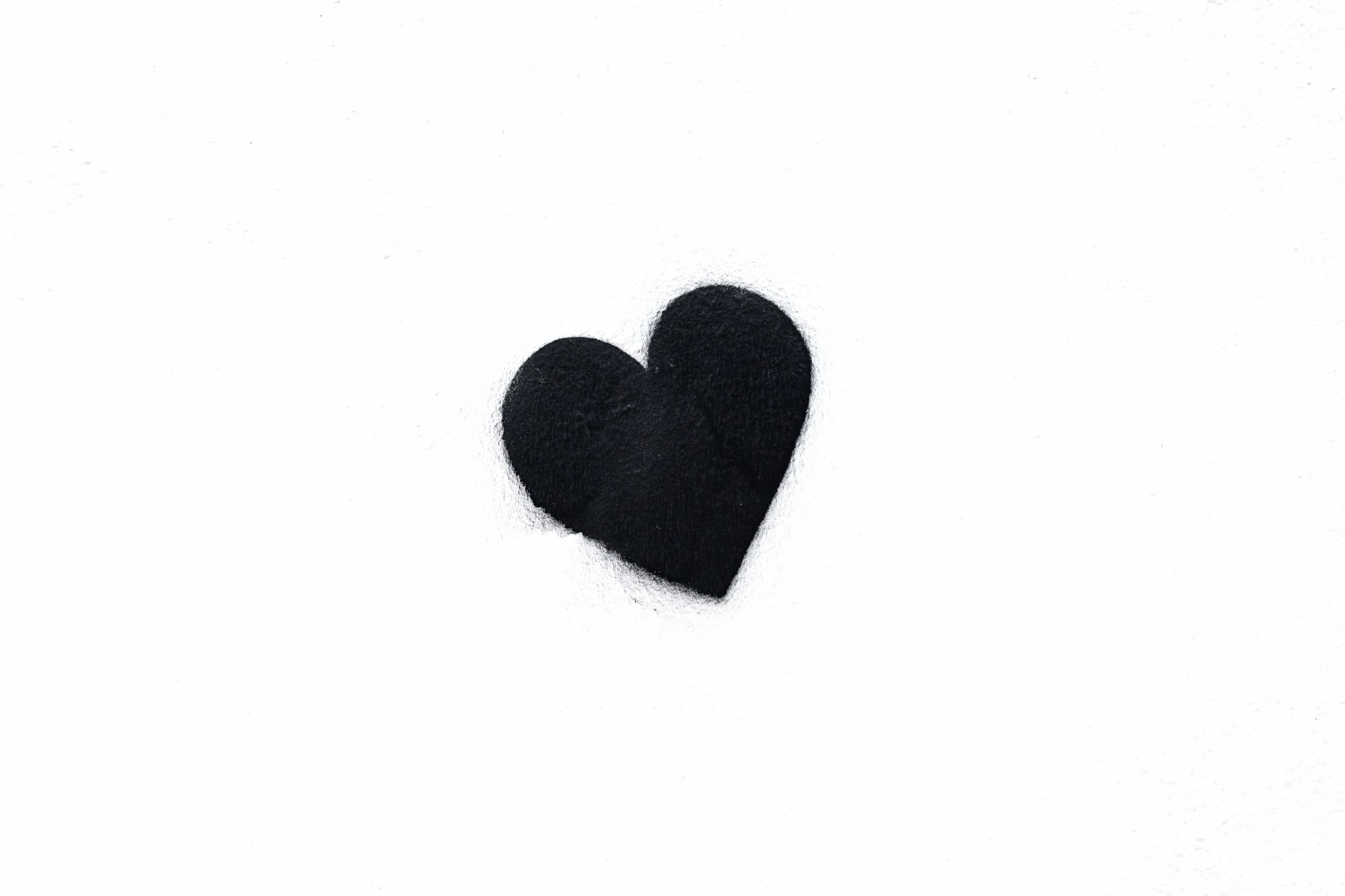 Digital Art Black heart at 1280 x 960 size wallpapers HD quality