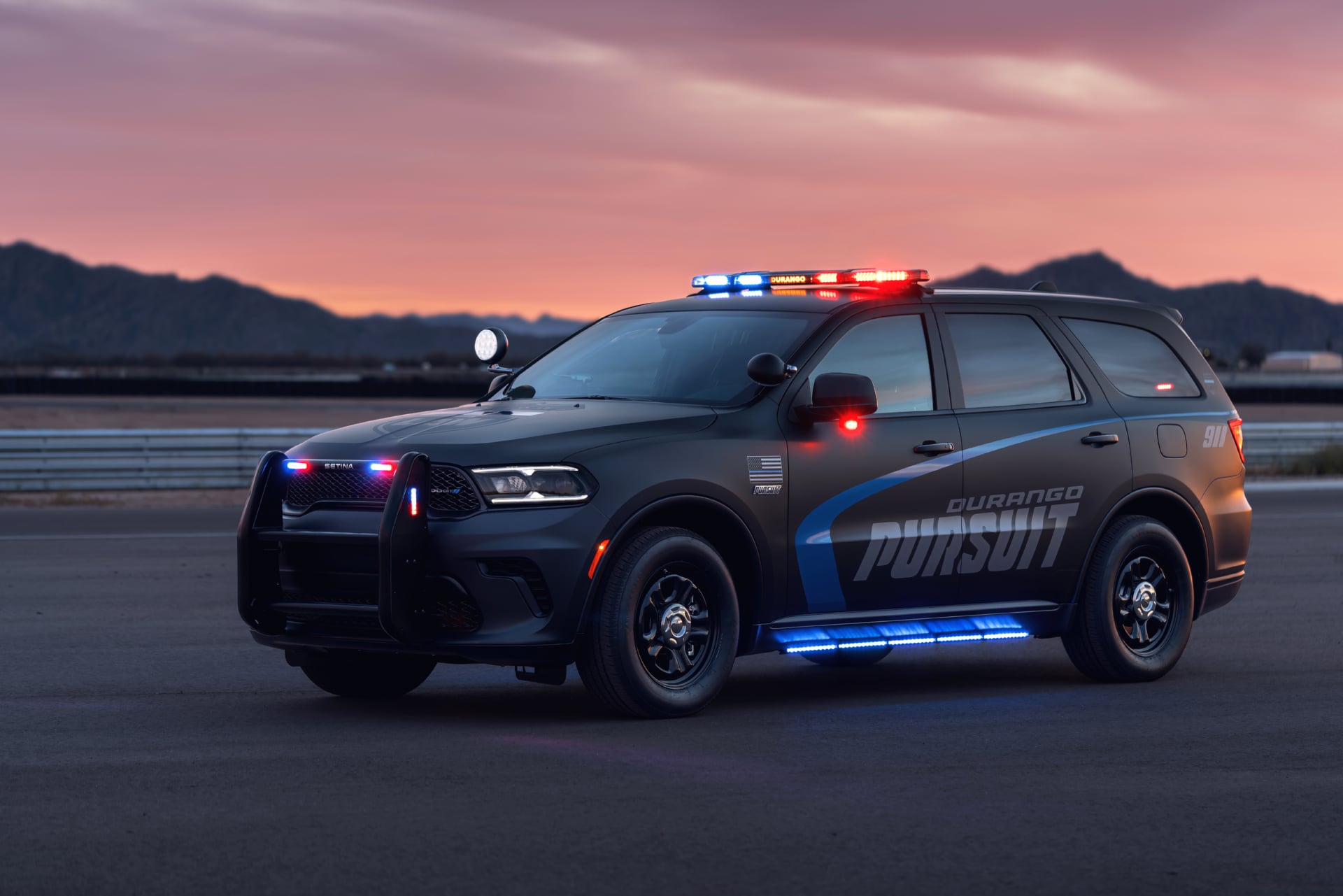Dodge Durango Pursuit at 320 x 480 iPhone size wallpapers HD quality