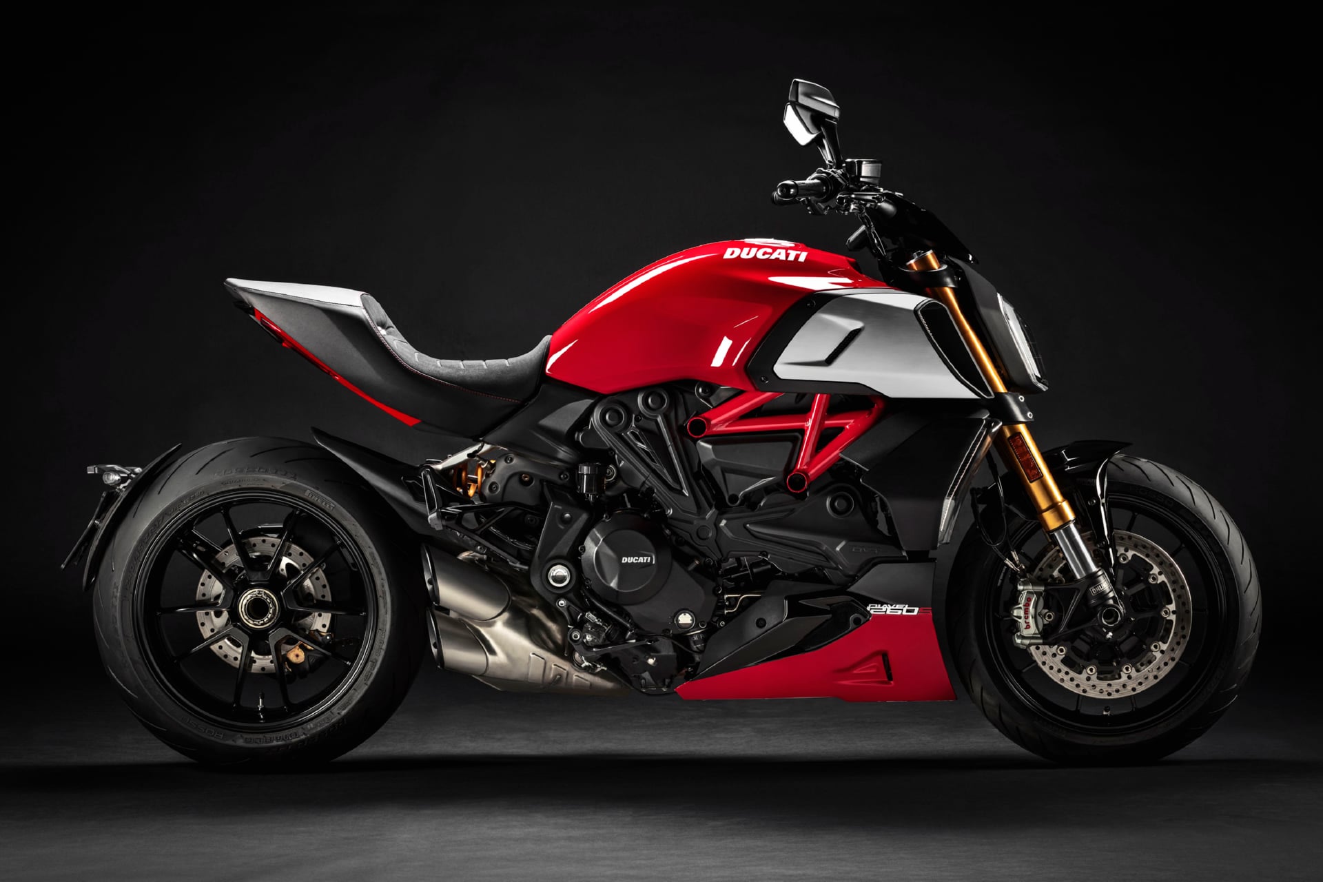 Ducati Diavel 1260 S at 640 x 960 iPhone 4 size wallpapers HD quality