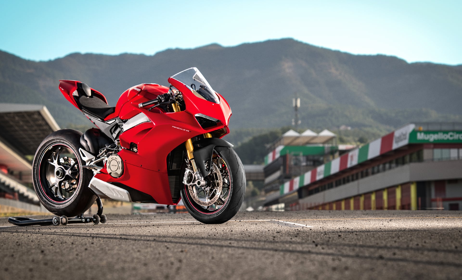 Ducati Panigale V4 S at 1024 x 768 size wallpapers HD quality
