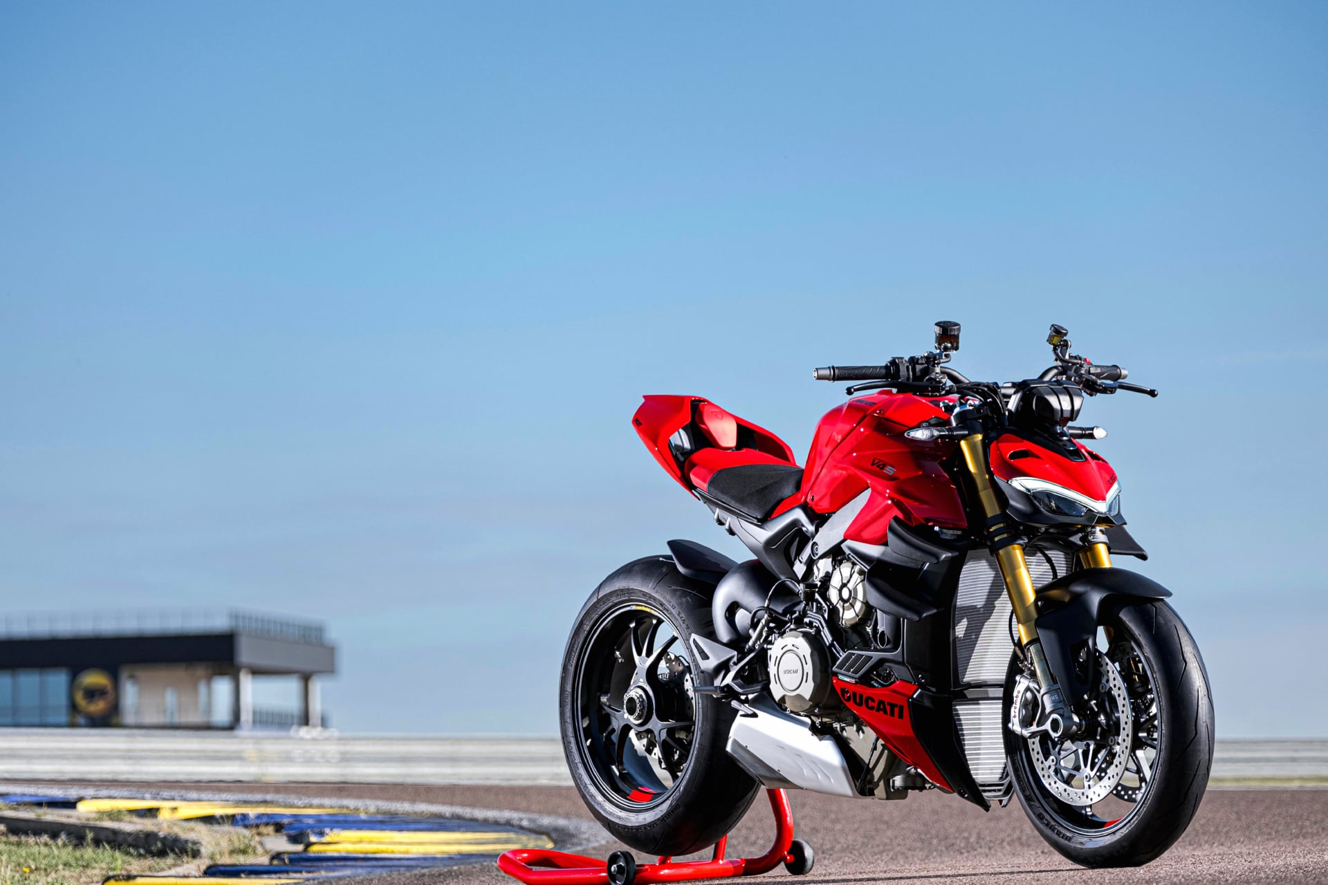 Ducati Streetfighter V4 S at 320 x 480 iPhone size wallpapers HD quality