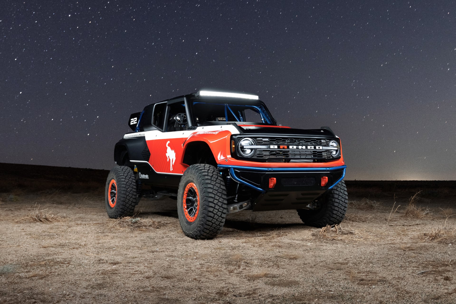 Ford Bronco DR at 1024 x 1024 iPad size wallpapers HD quality