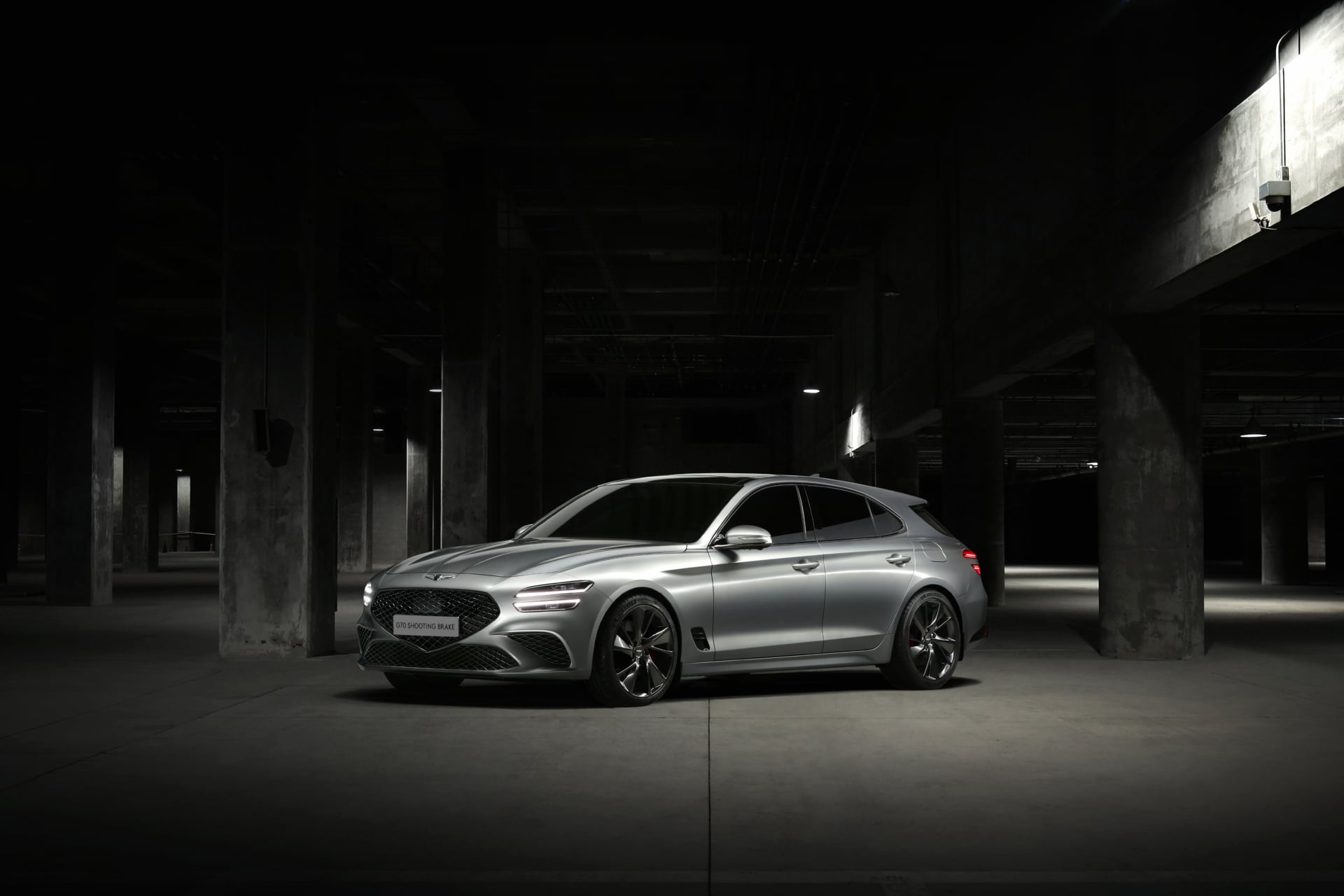 Genesis G70 2.0T AWD Shooting Brake at 640 x 1136 iPhone 5 size wallpapers HD quality