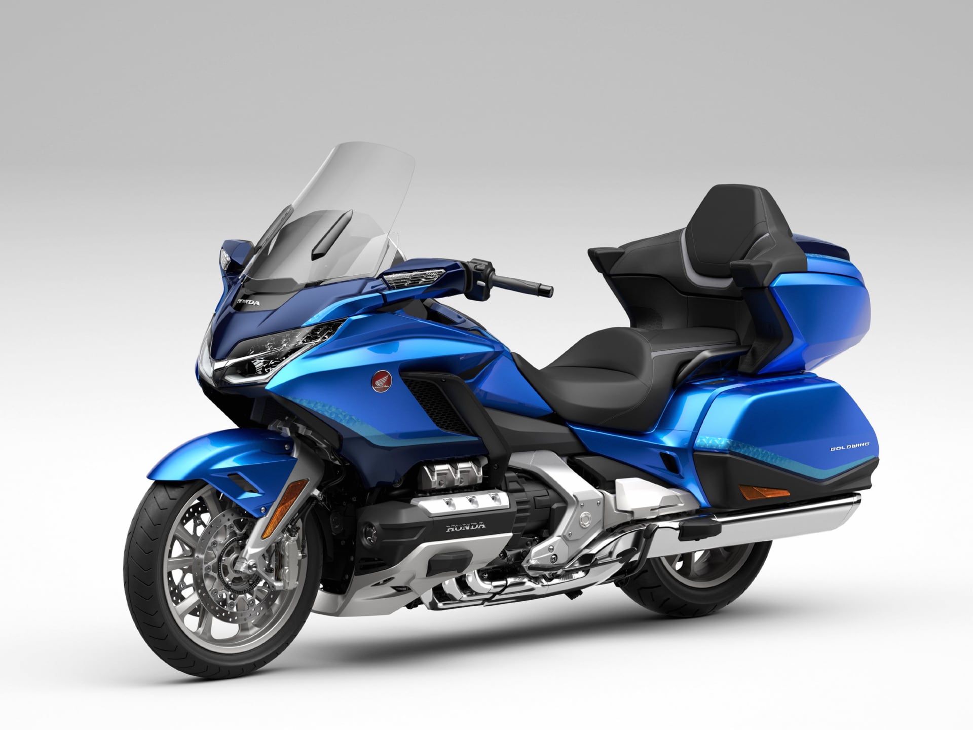 Honda Goldwing GL1800 Tour at 1600 x 1200 size wallpapers HD quality