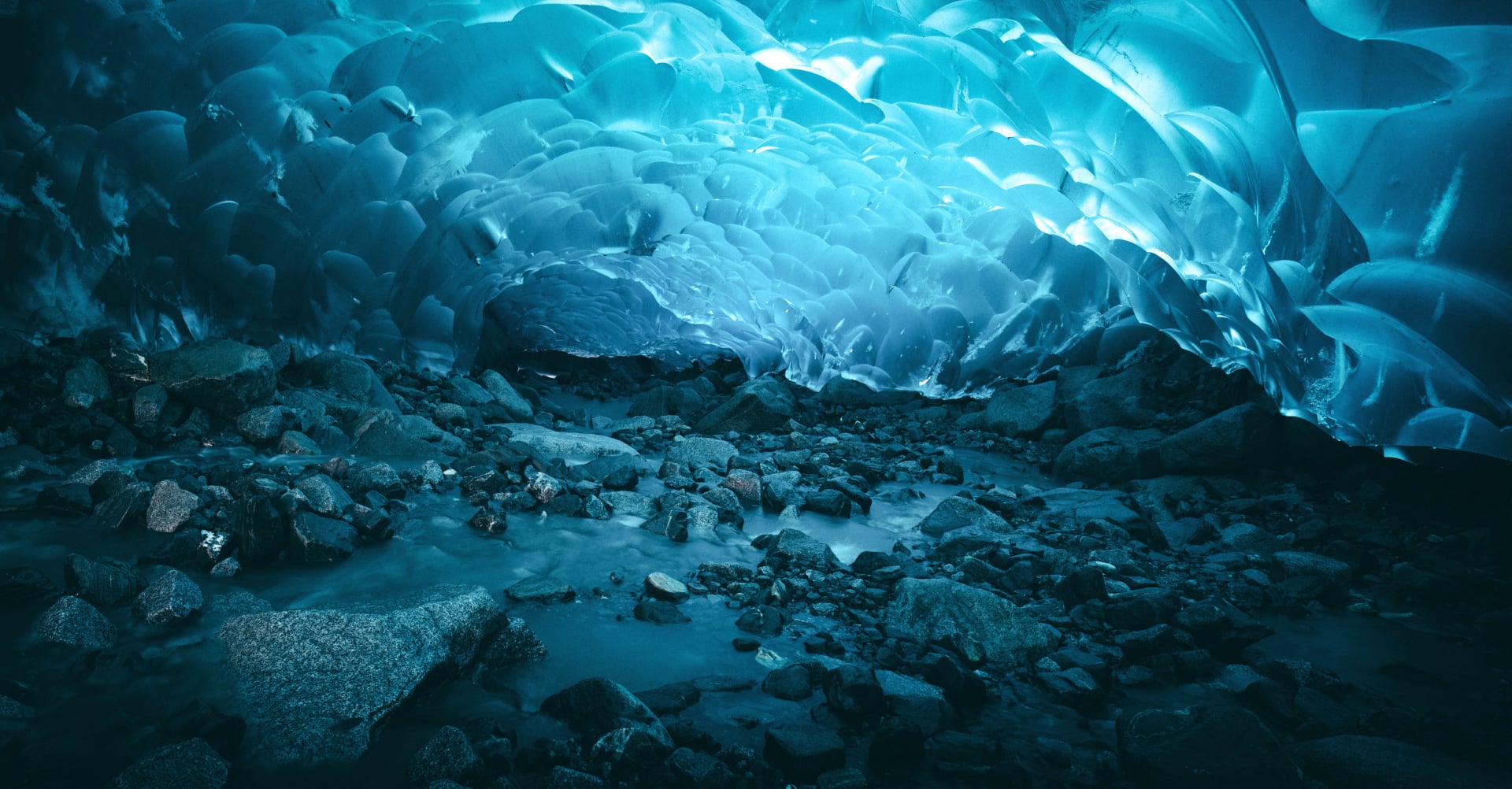 Ice caves at 320 x 480 iPhone size wallpapers HD quality