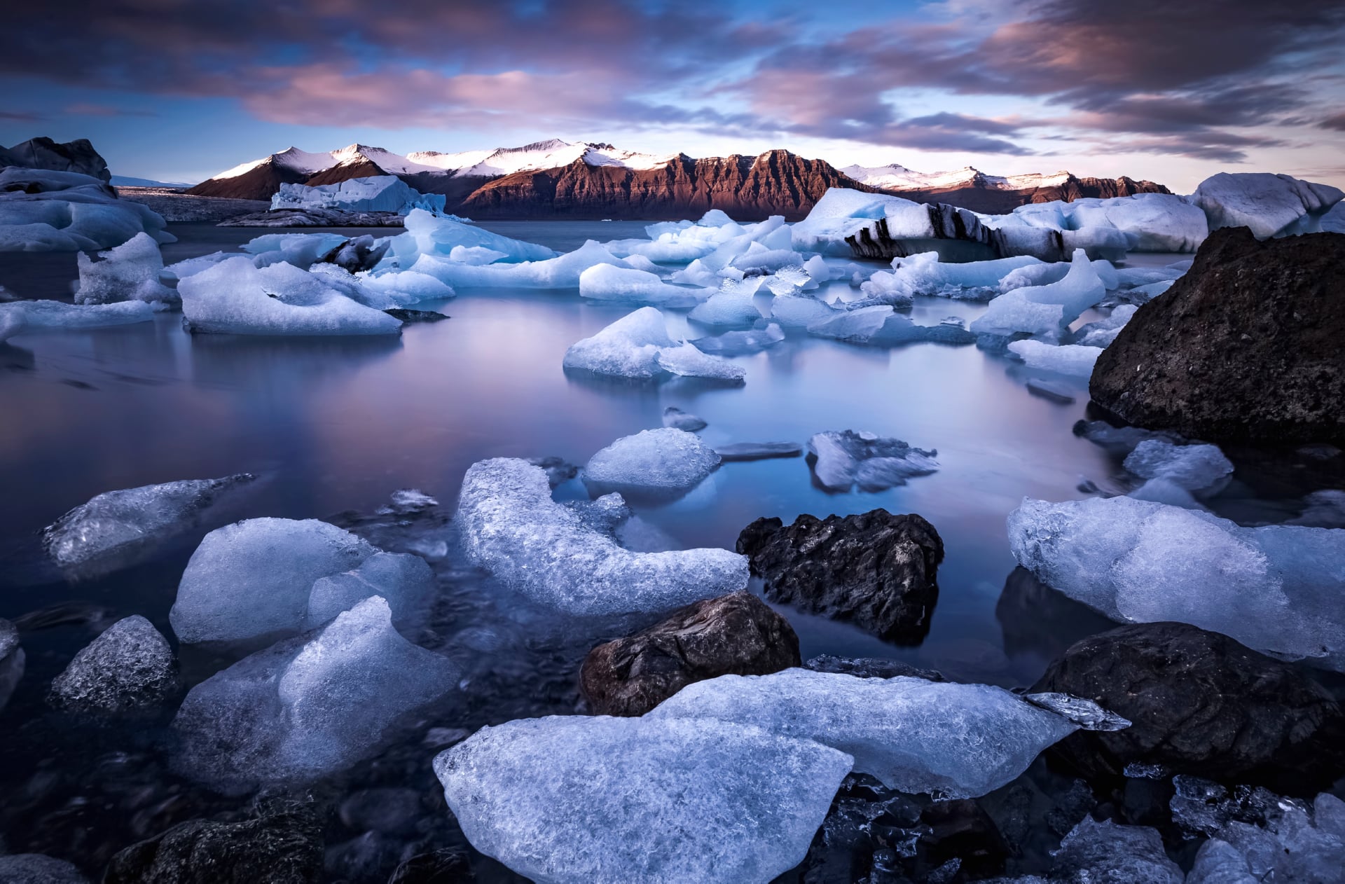 Jokulsarlon Glacier Lagoon at 1024 x 1024 iPad size wallpapers HD quality