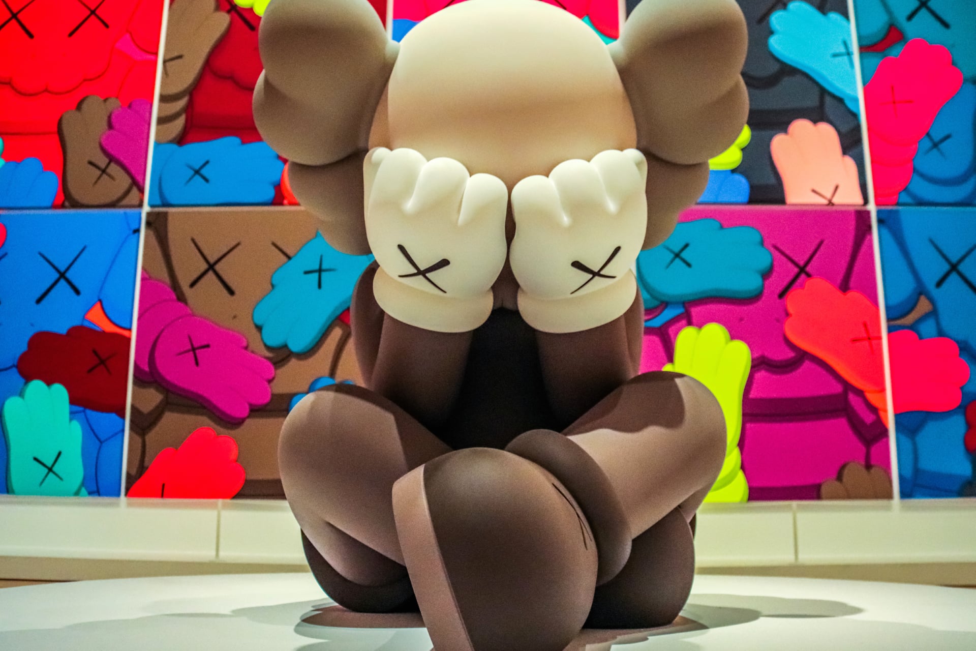 KAWS Separated at 320 x 480 iPhone size wallpapers HD quality