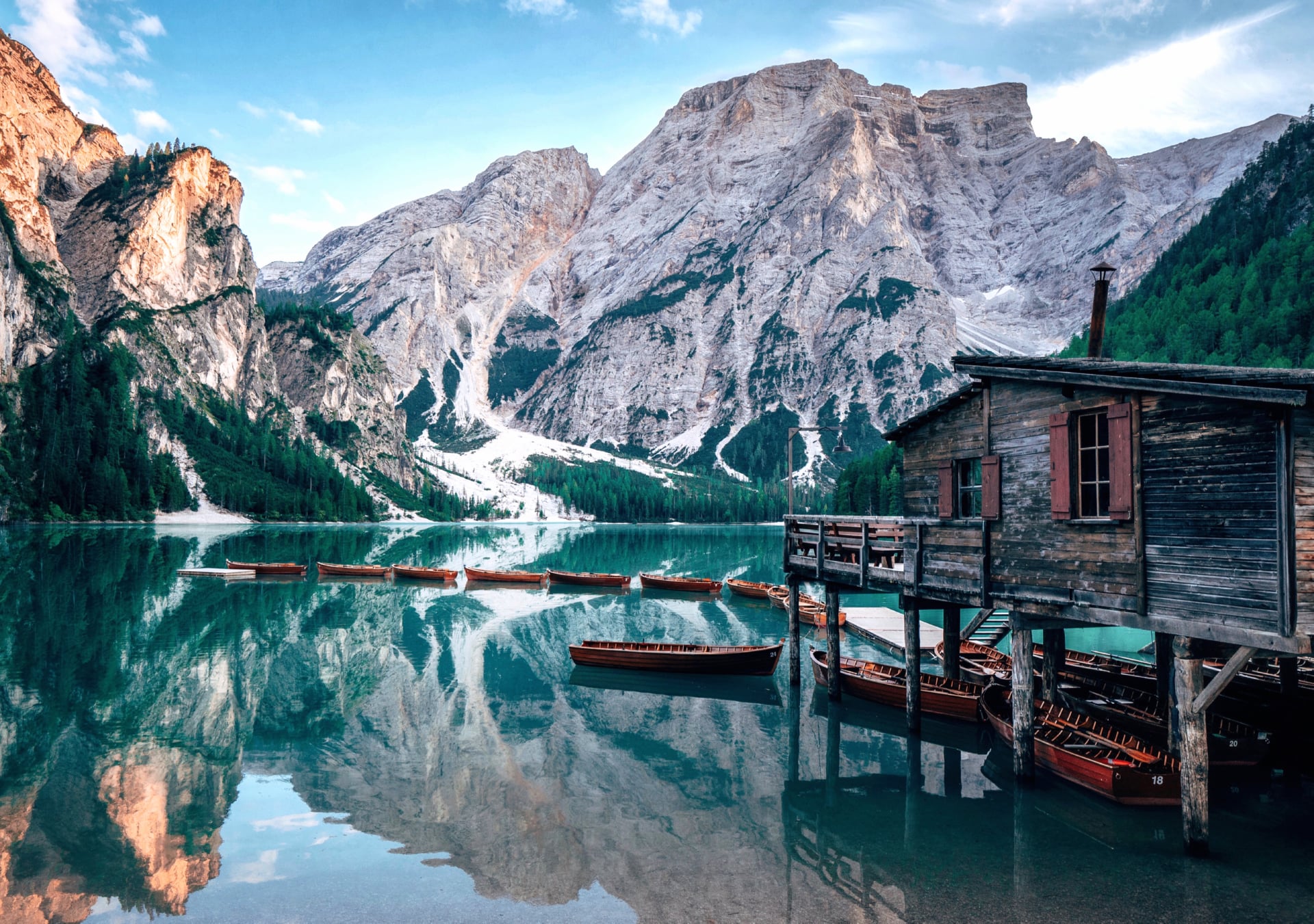 Lake Braies at 750 x 1334 iPhone 6 size wallpapers HD quality