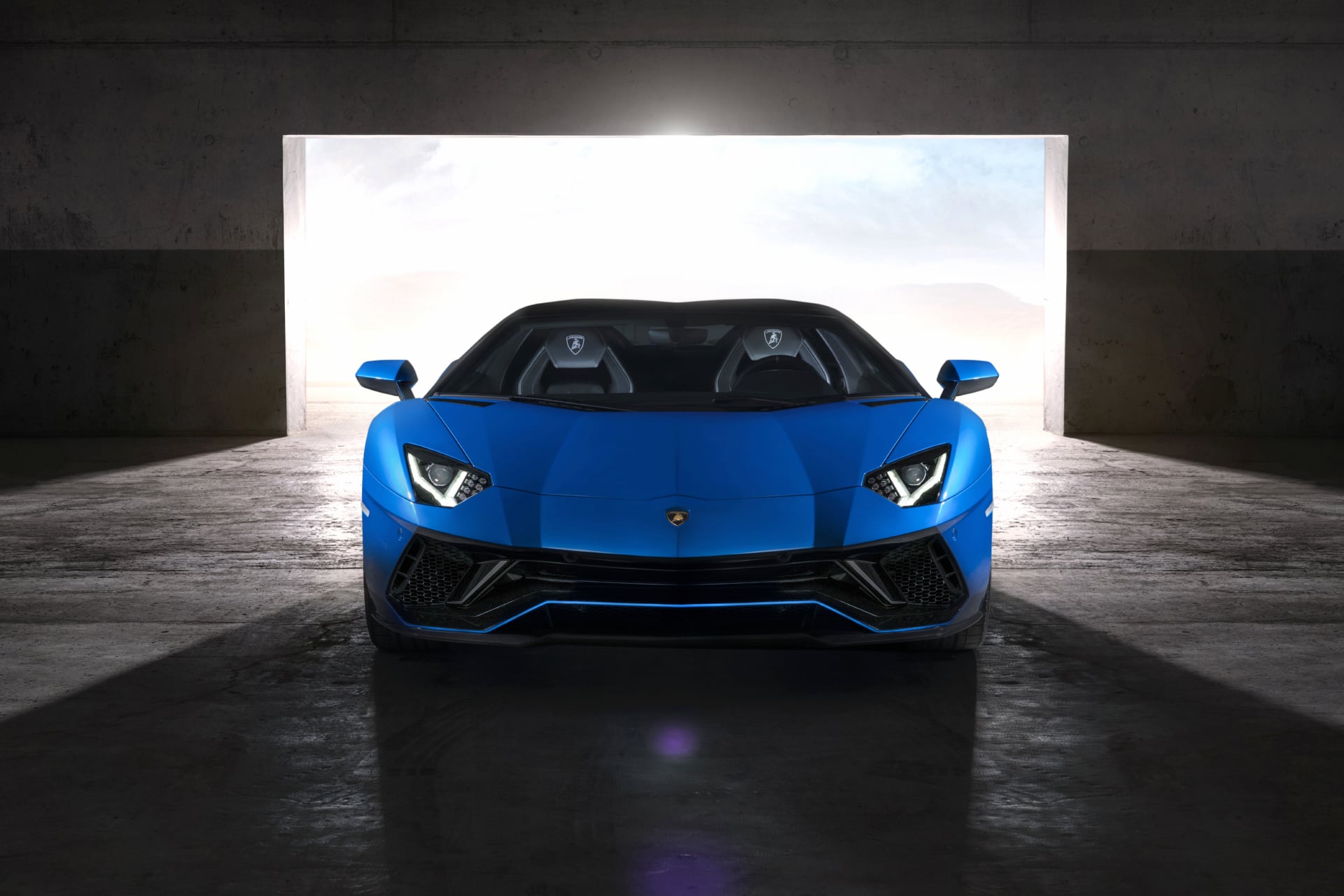 Lamborghini Aventador LP 780-4 Ultimae Roadster at 640 x 960 iPhone 4 size wallpapers HD quality
