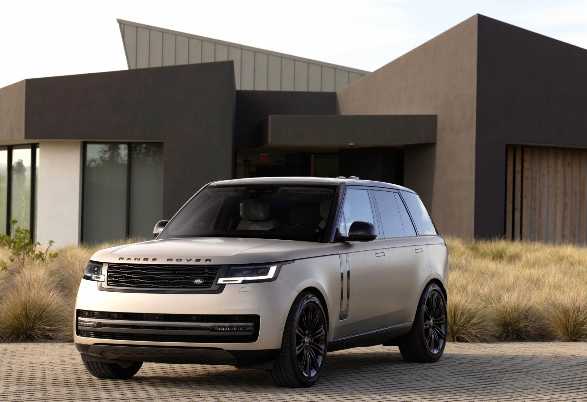 Land Rover Range Rover P530 First Edition at 1600 x 1200 size wallpapers HD quality