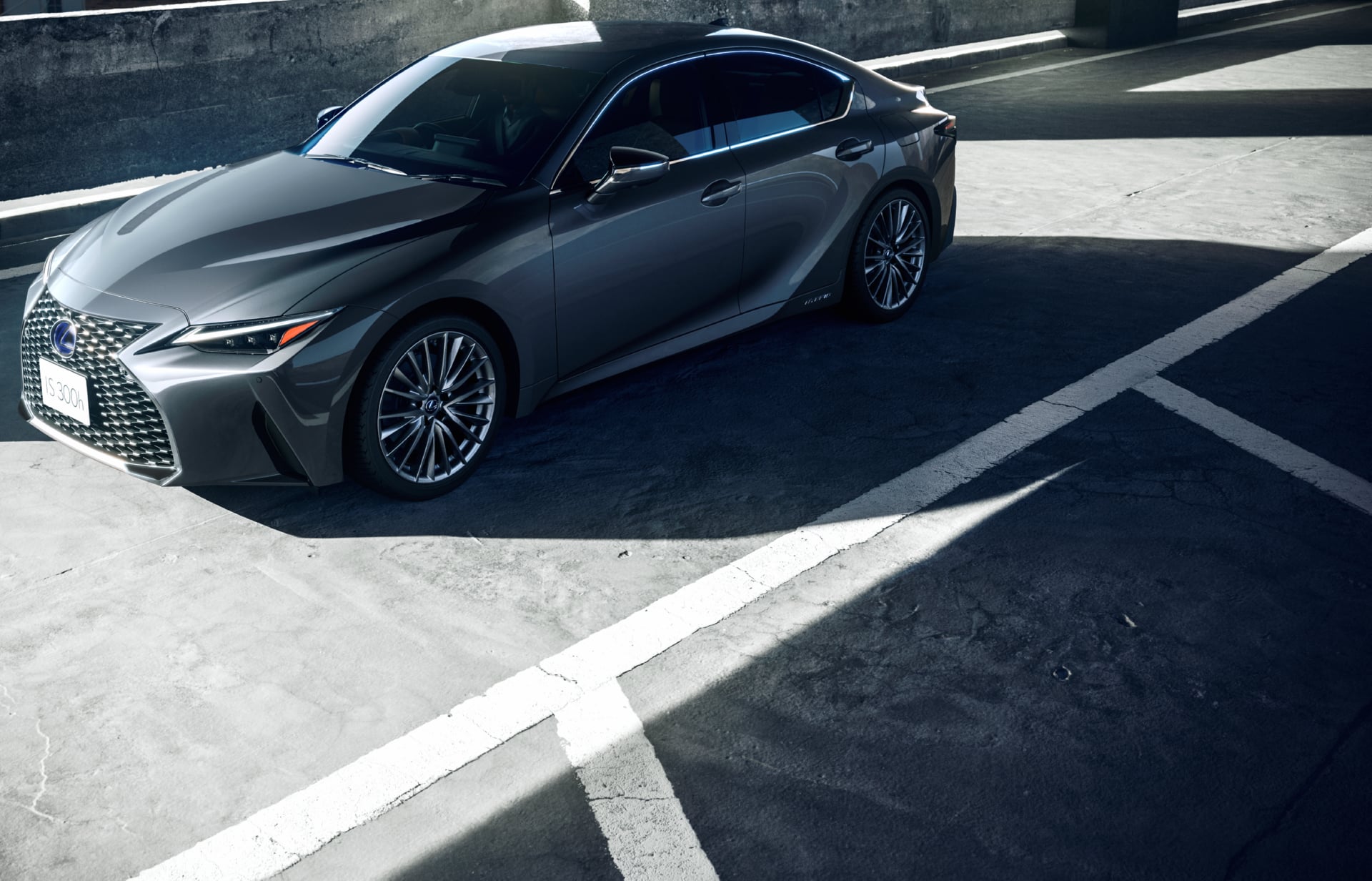 Lexus IS 300h at 750 x 1334 iPhone 6 size wallpapers HD quality
