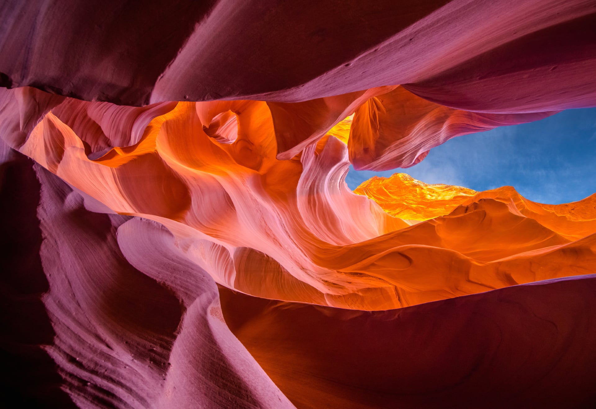 Lower Antelope Canyon at 1334 x 750 iPhone 7 size wallpapers HD quality