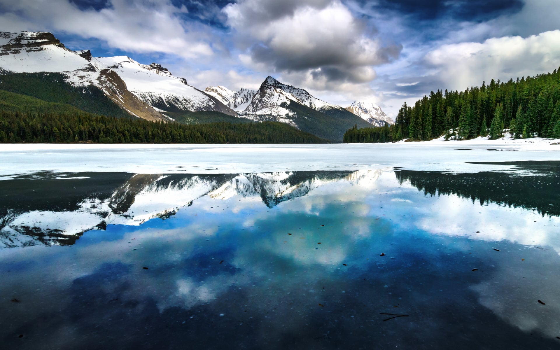 Maligne Lake wallpapers HD quality