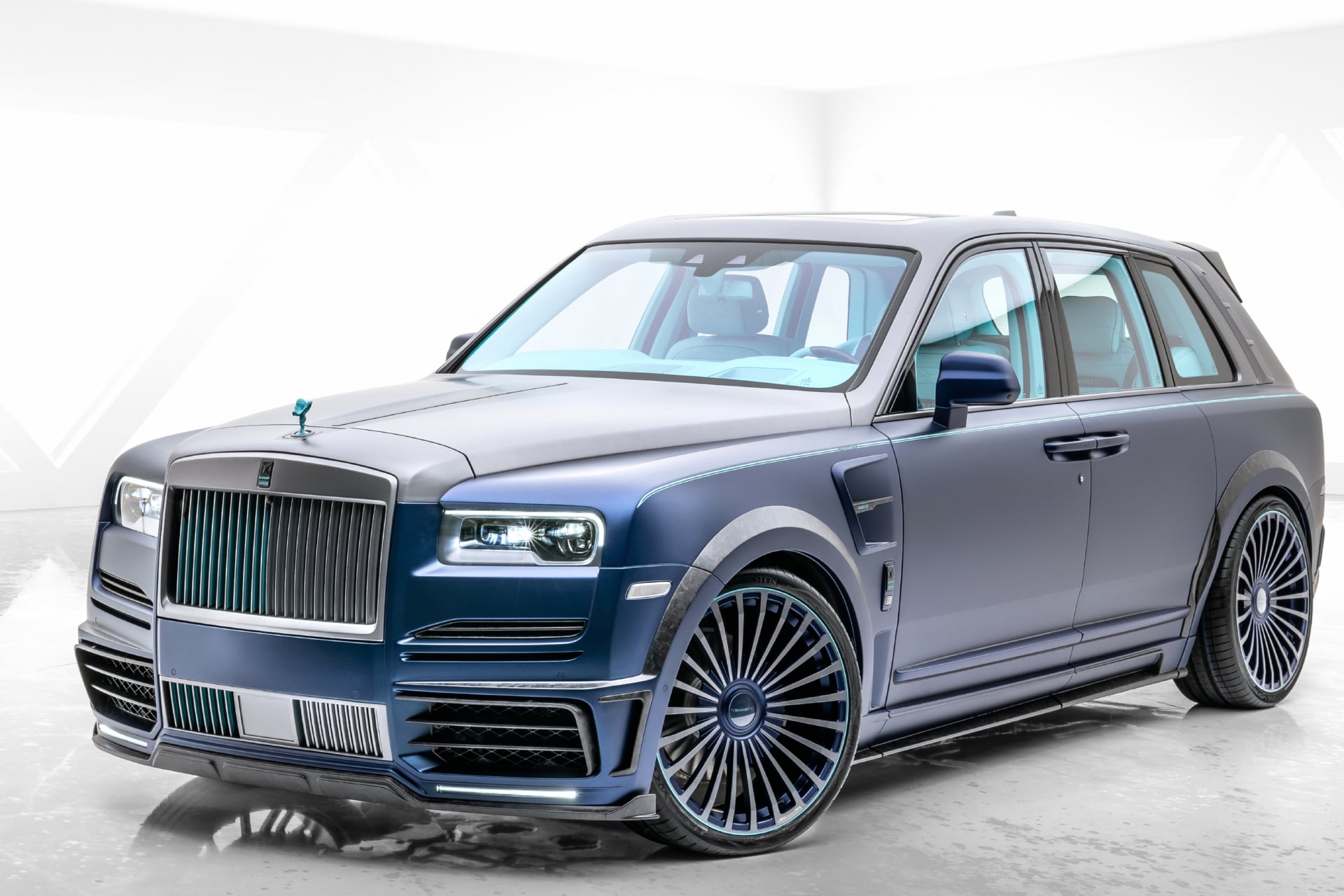 Mansory Rolls-Royce Cullinan Coastline at 640 x 960 iPhone 4 size wallpapers HD quality