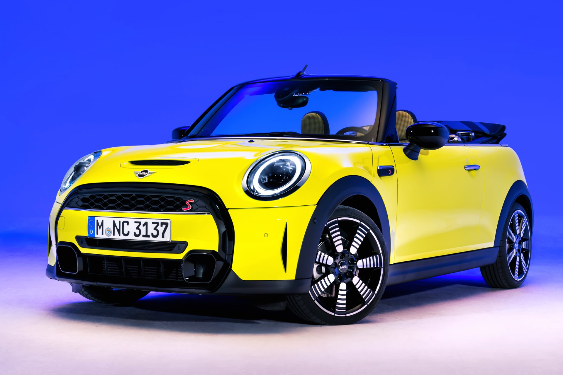 MINI Cooper S Cabrio at 1024 x 768 size wallpapers HD quality
