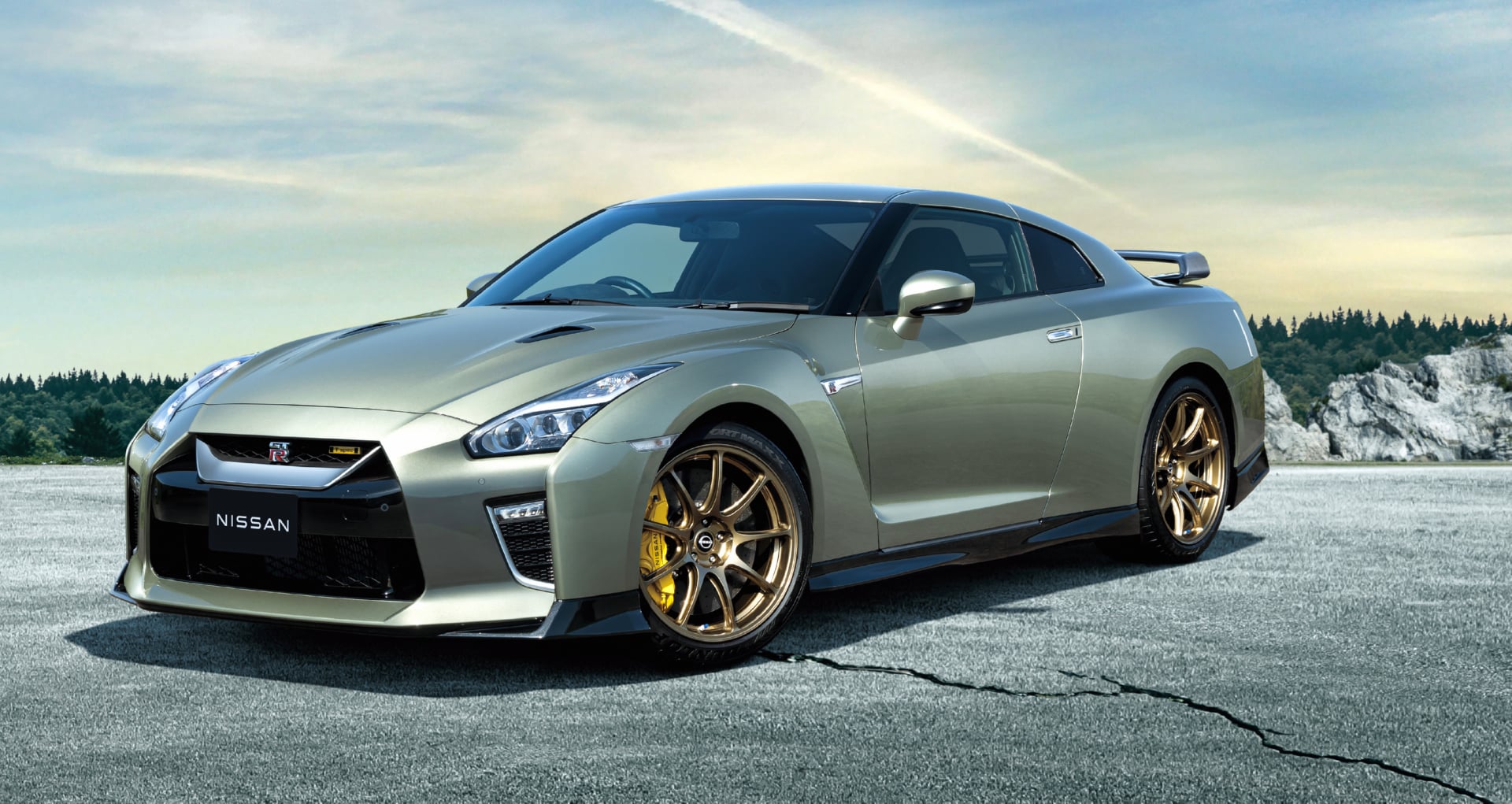 Nissan GT-R Premium Edition at 1152 x 864 size wallpapers HD quality