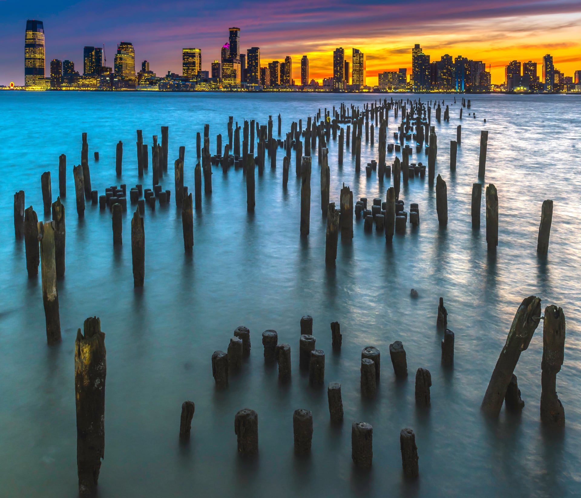 Old Pier Poles at 1600 x 1200 size wallpapers HD quality