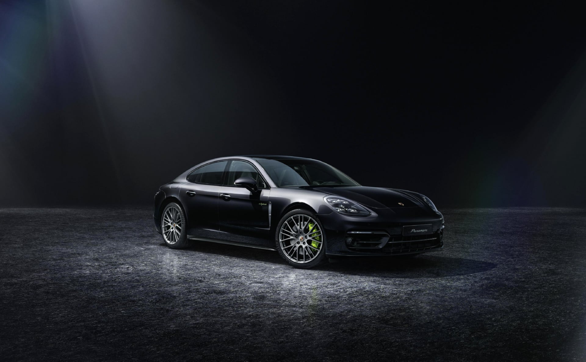 Porsche Panamera 4 E-Hybrid Platinum Edition at 320 x 480 iPhone size wallpapers HD quality