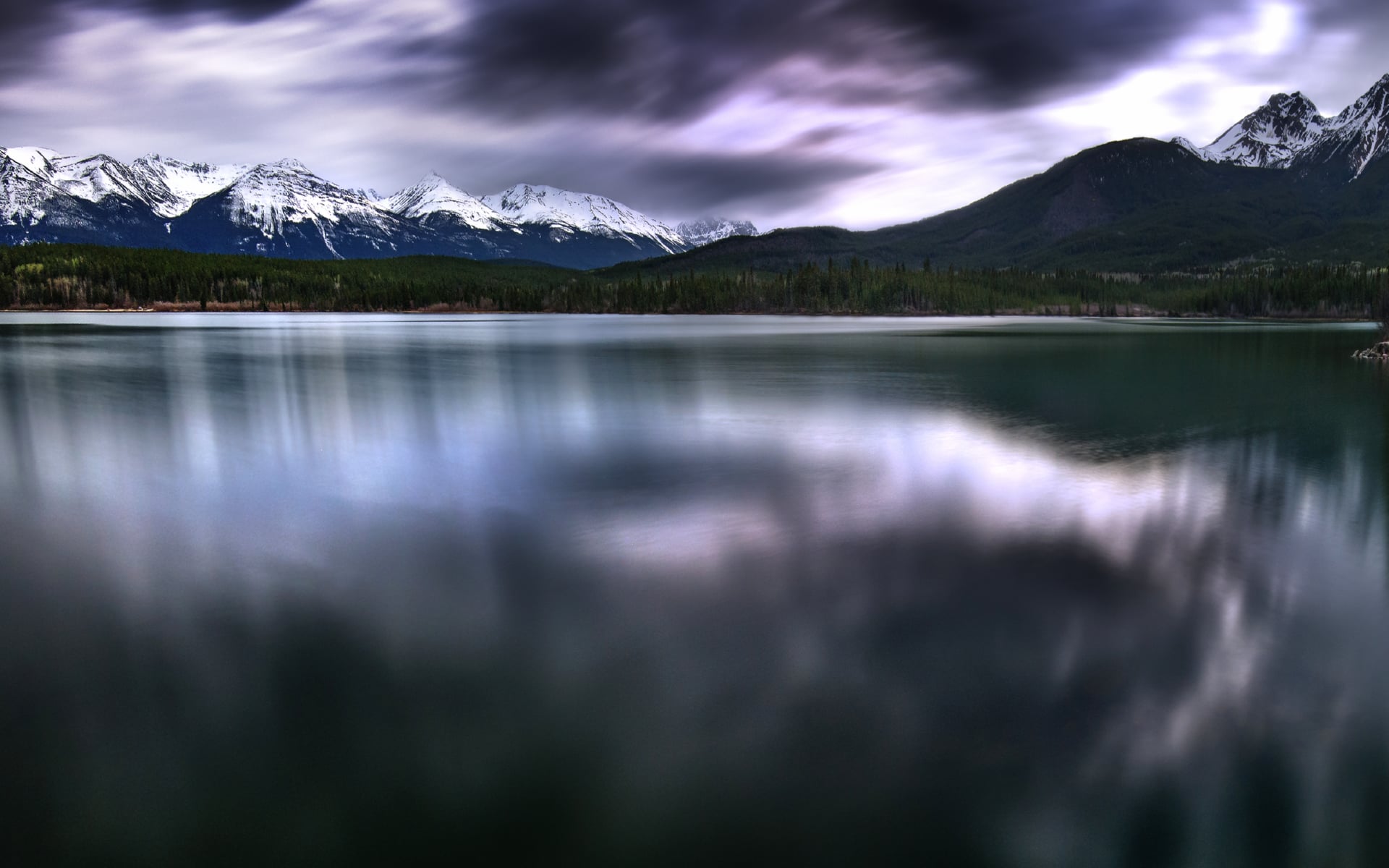 Pyramid Lake at 640 x 1136 iPhone 5 size wallpapers HD quality