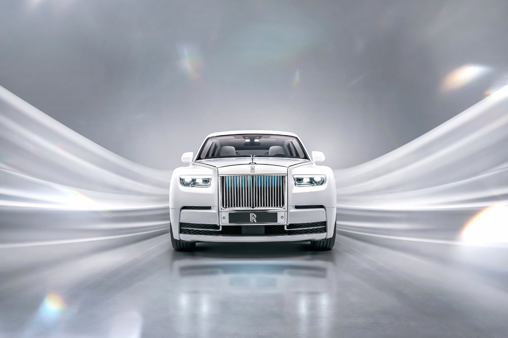 Rolls-Royce Phantom EWB Platino at 640 x 960 iPhone 4 size wallpapers HD quality
