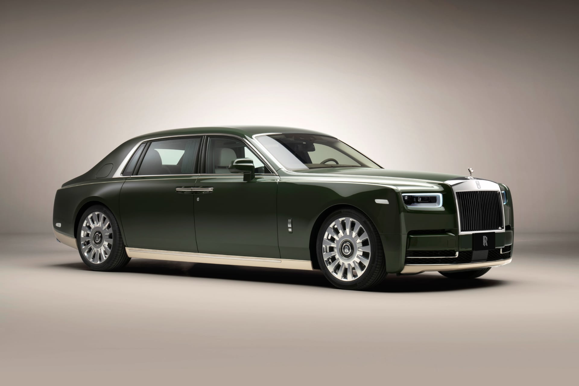 Rolls-Royce Phantom Oribe at 2048 x 2048 iPad size wallpapers HD quality