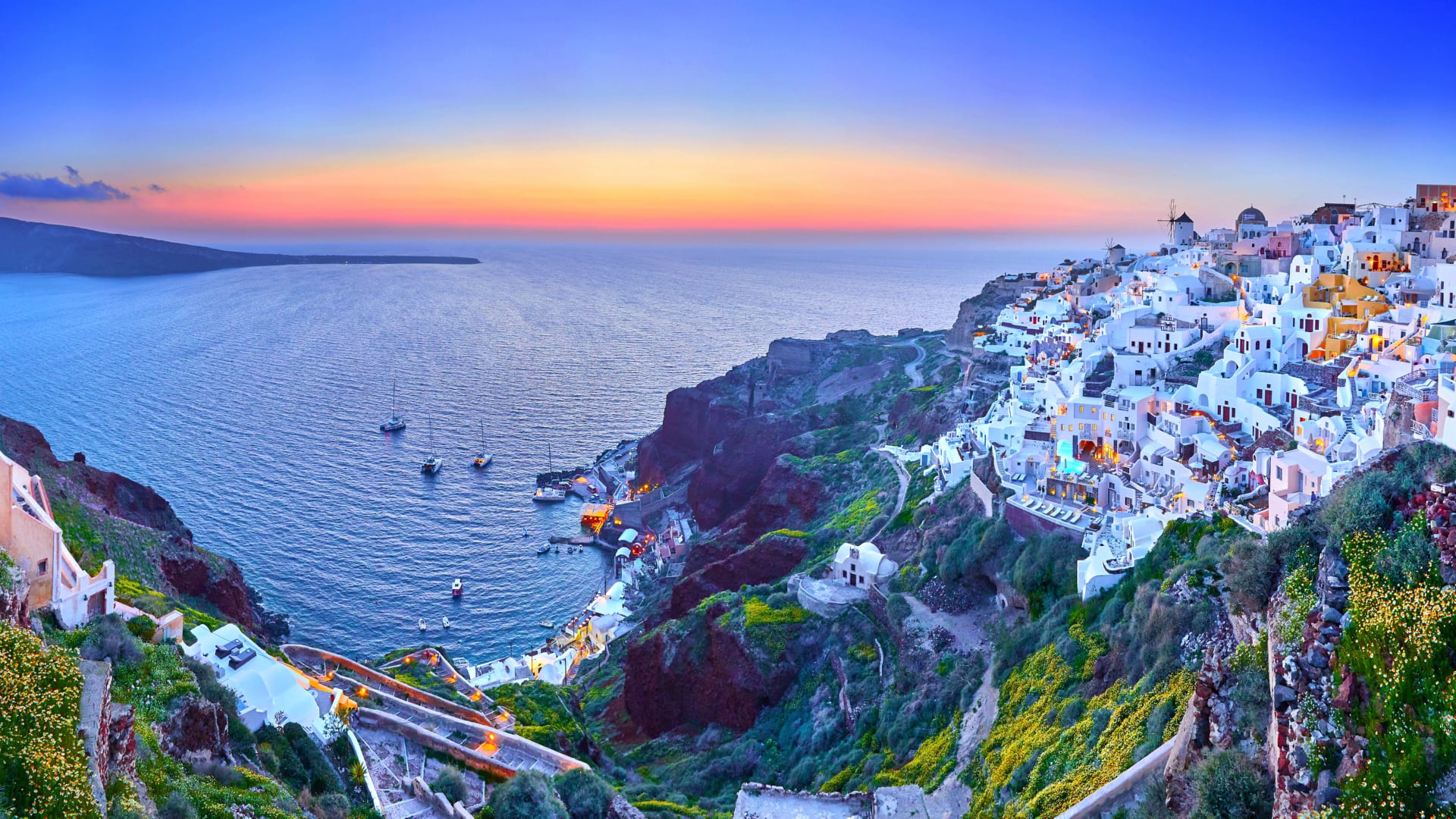 Santorini Island at 1152 x 864 size wallpapers HD quality