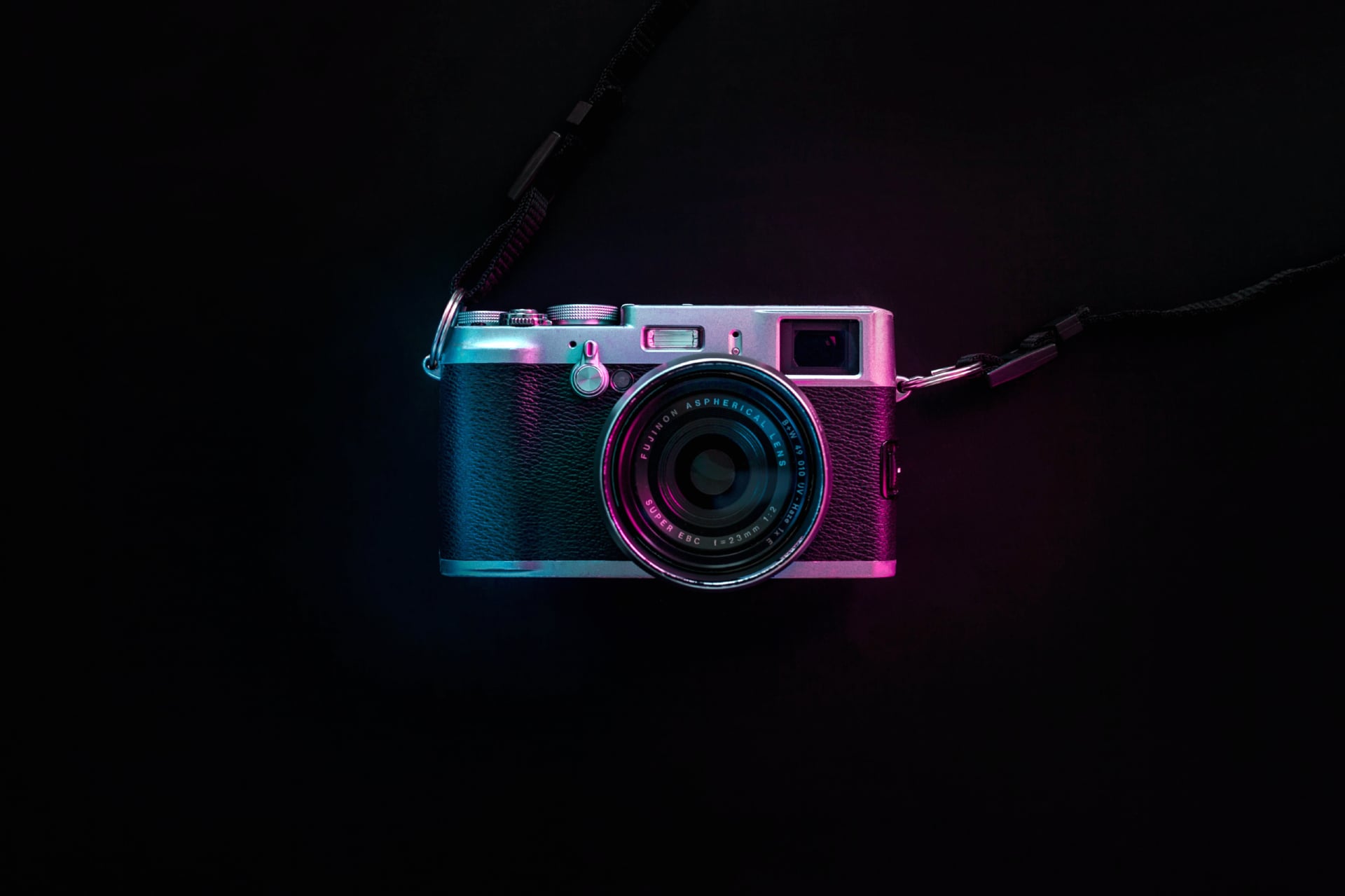 Vintage Camera at 640 x 1136 iPhone 5 size wallpapers HD quality