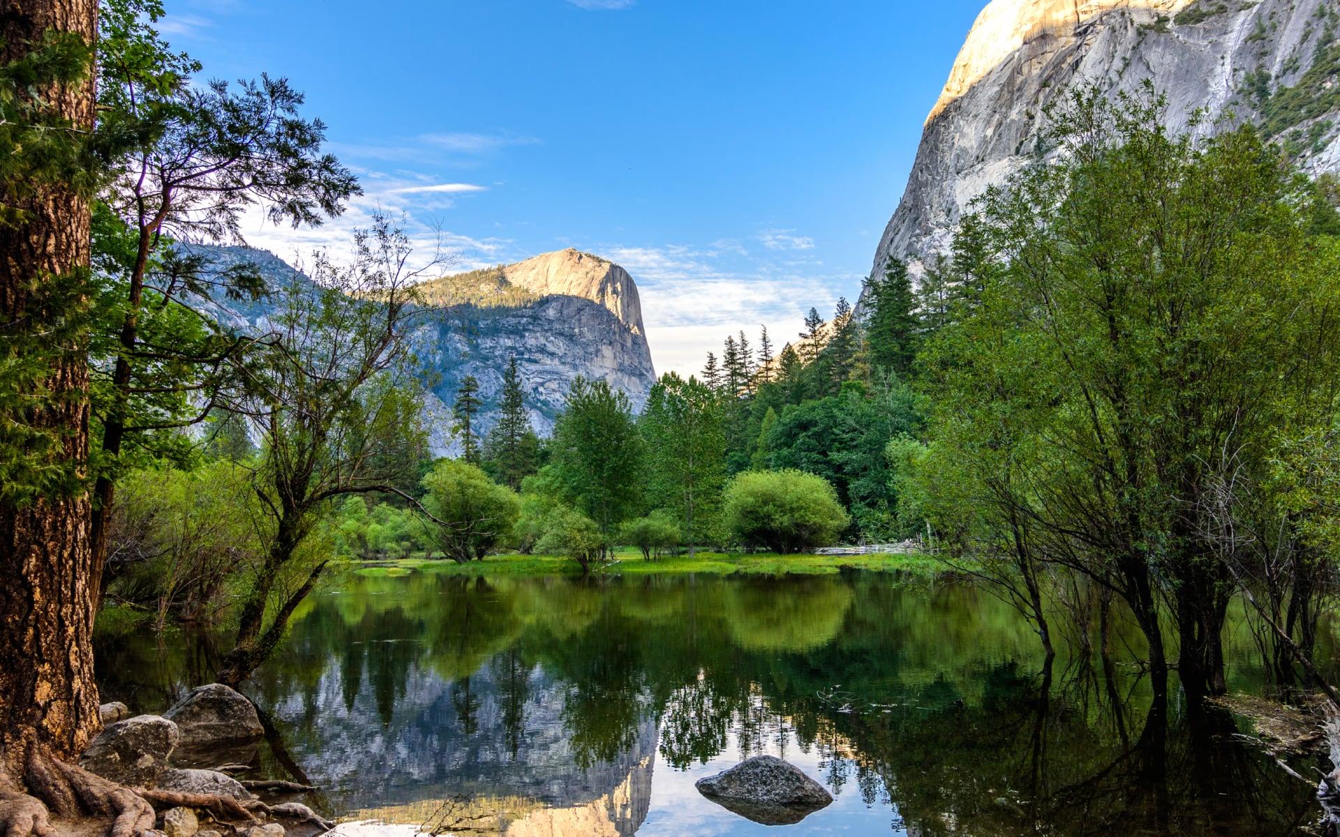 Yosemite Lake at 320 x 480 iPhone size wallpapers HD quality