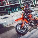 KTM 690 SMC R free