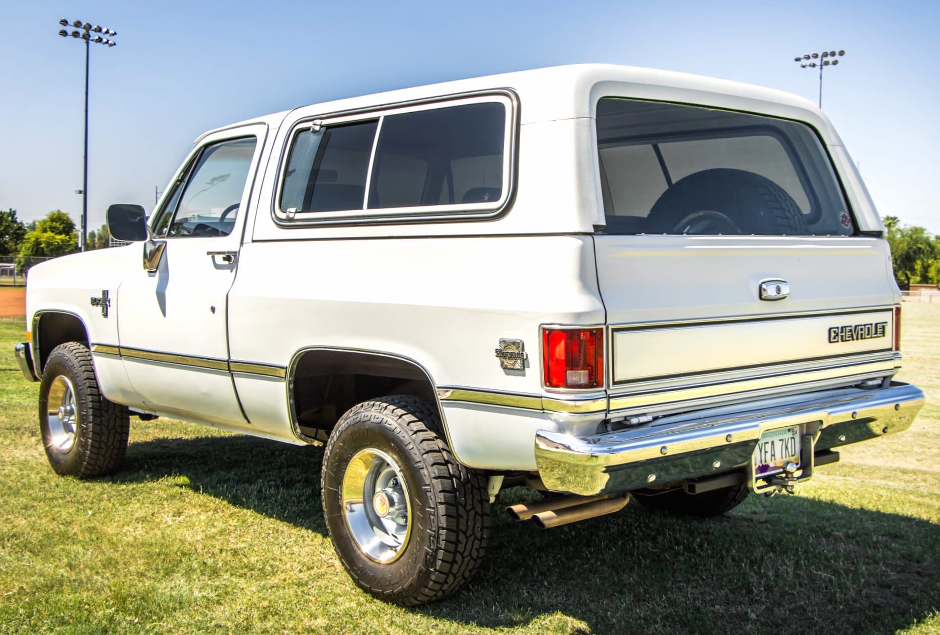 1985 Chevrolet K5 Blazer Silverado - Image Abyss at 1366 x 768 HD size wallpapers HD quality