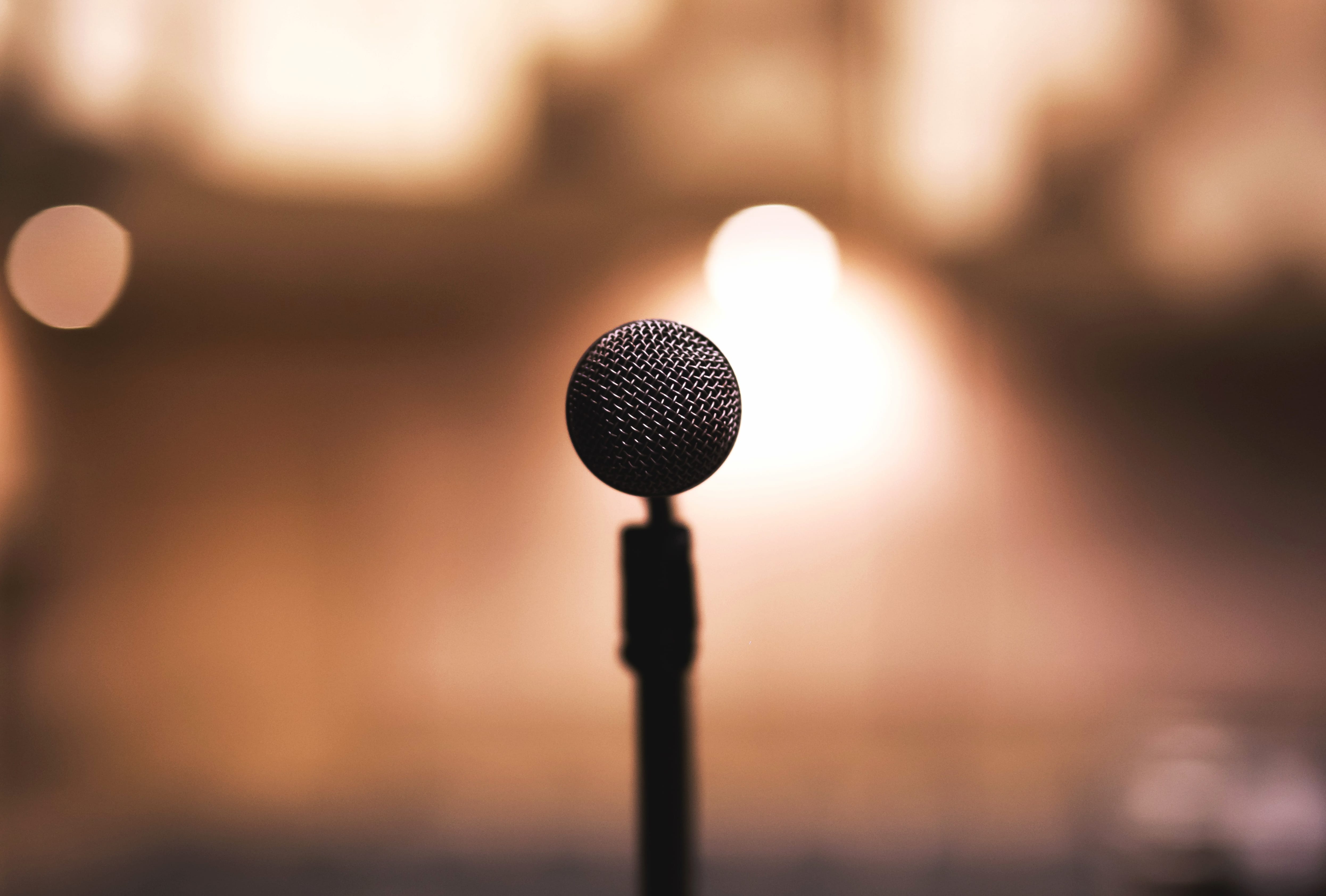 4K Ultra Captivating Microphone in Depth of Field wallpapers HD quality