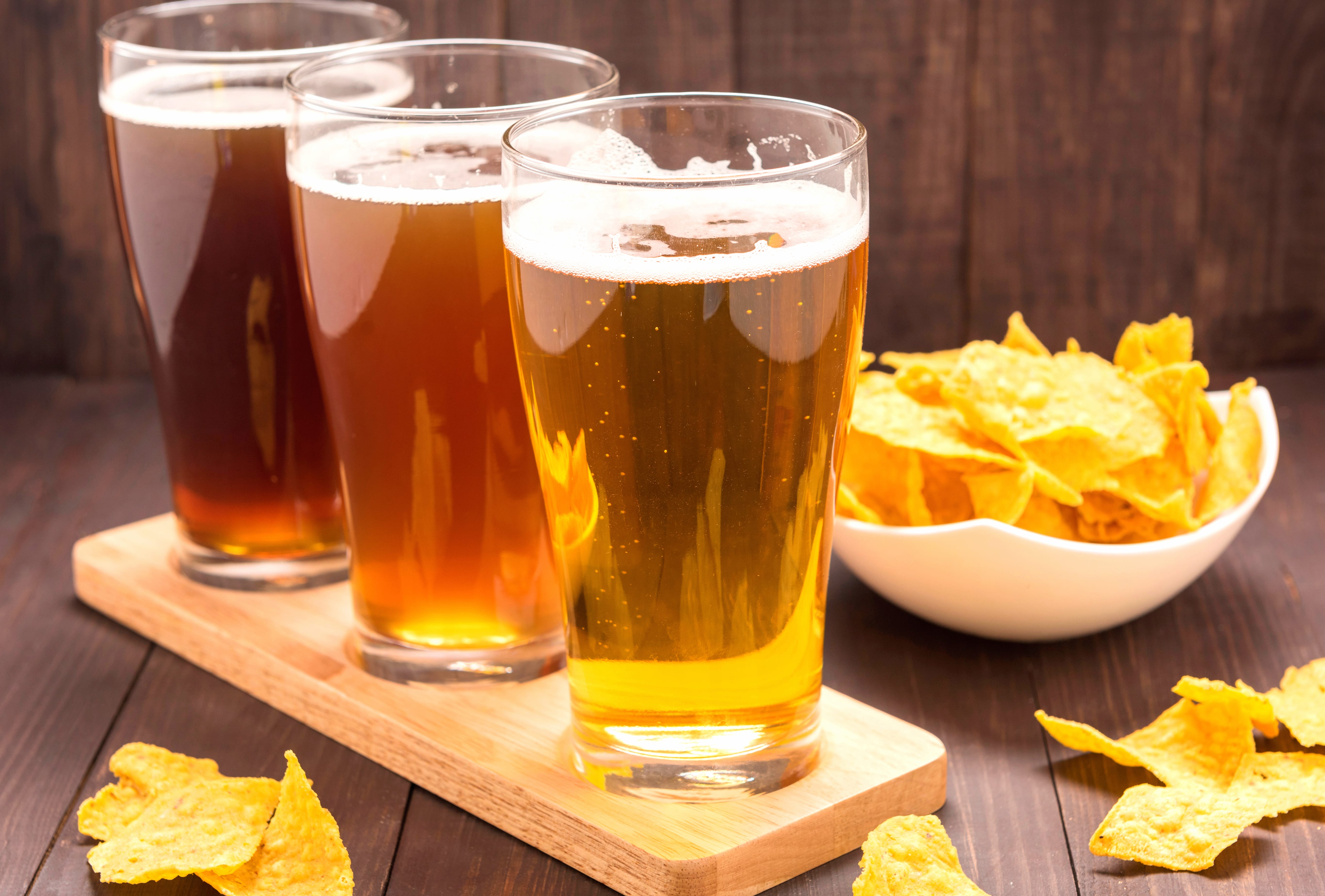 4K Ultra HD Beer and Chips Bliss at 1024 x 768 size wallpapers HD quality