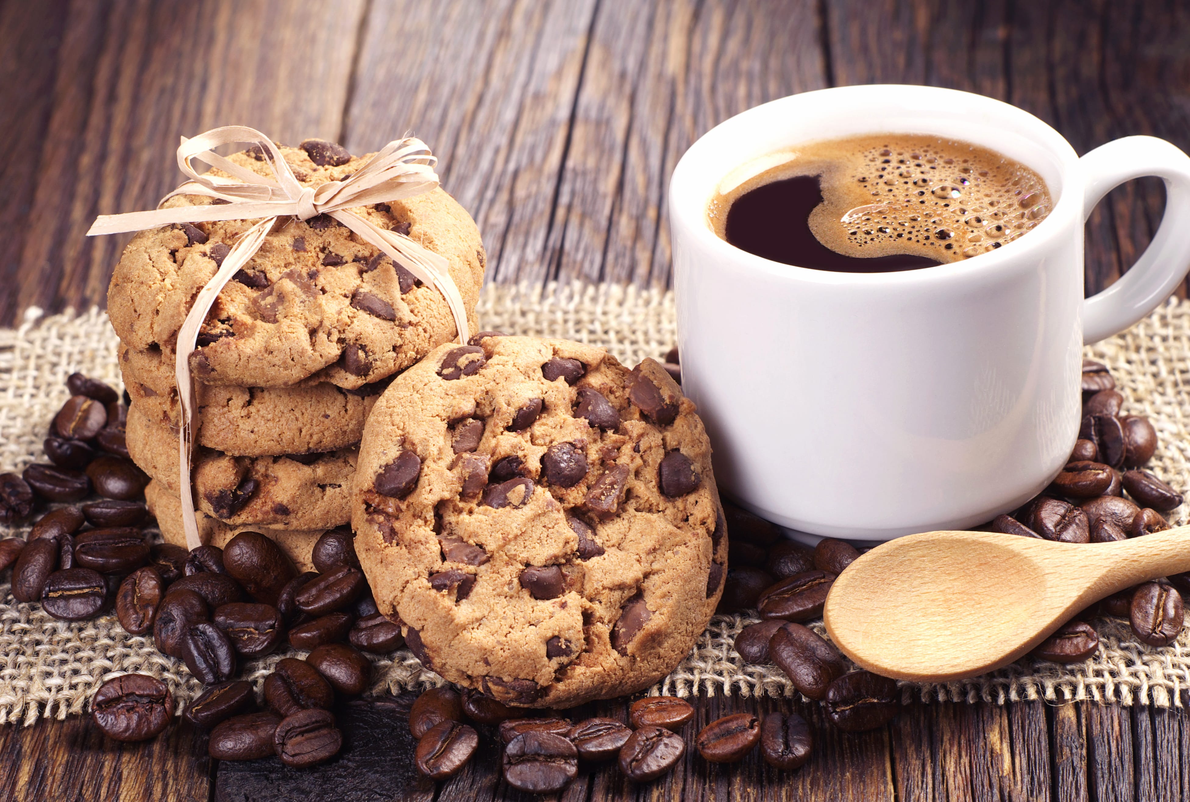 4K Ultra HD Coffee & Chocolate Chip Cookie Delight wallpapers HD quality