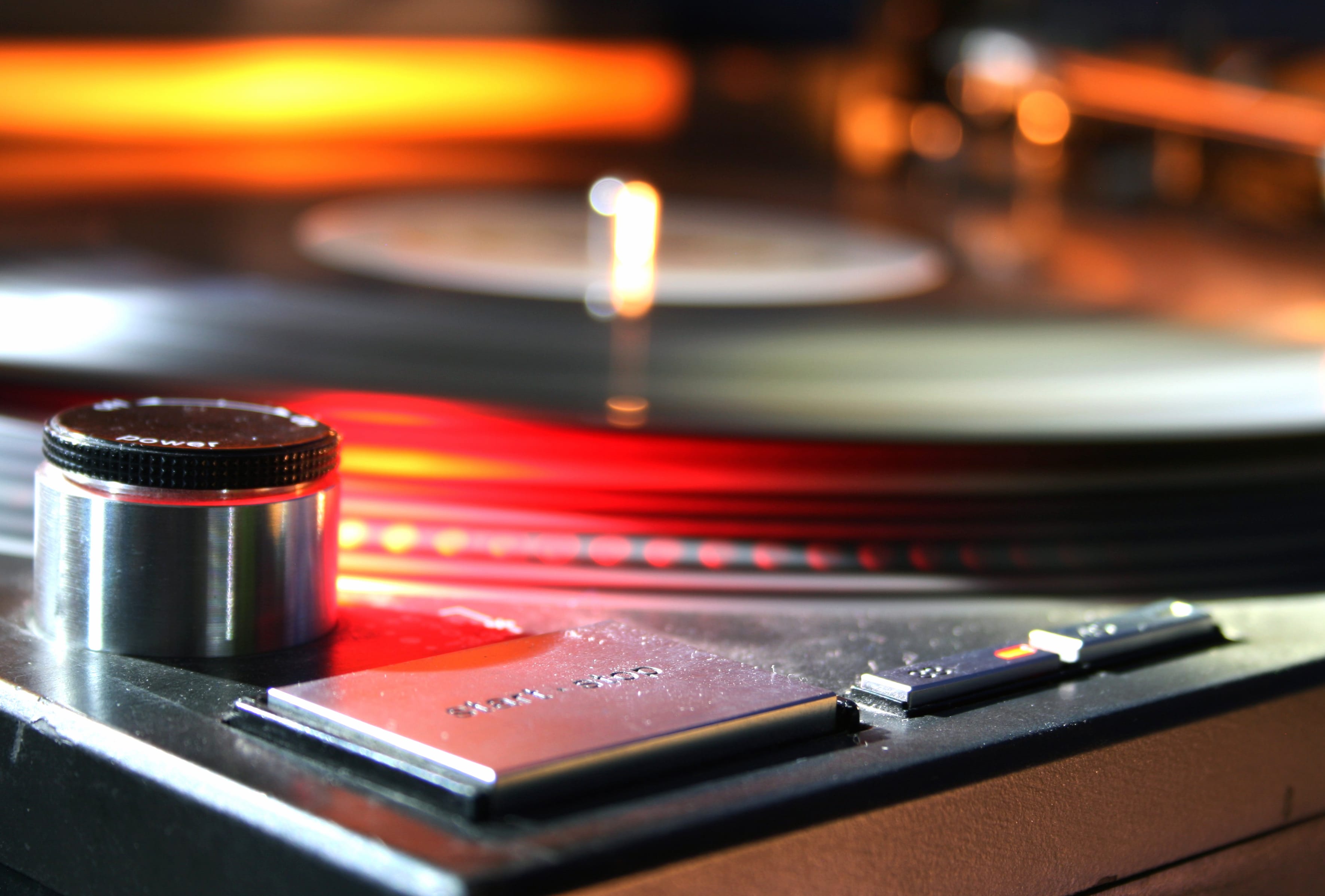 4K Ultra HD DJ Vibes A Music Lover’s Delight at 2560 x 1440 HD size wallpapers HD quality