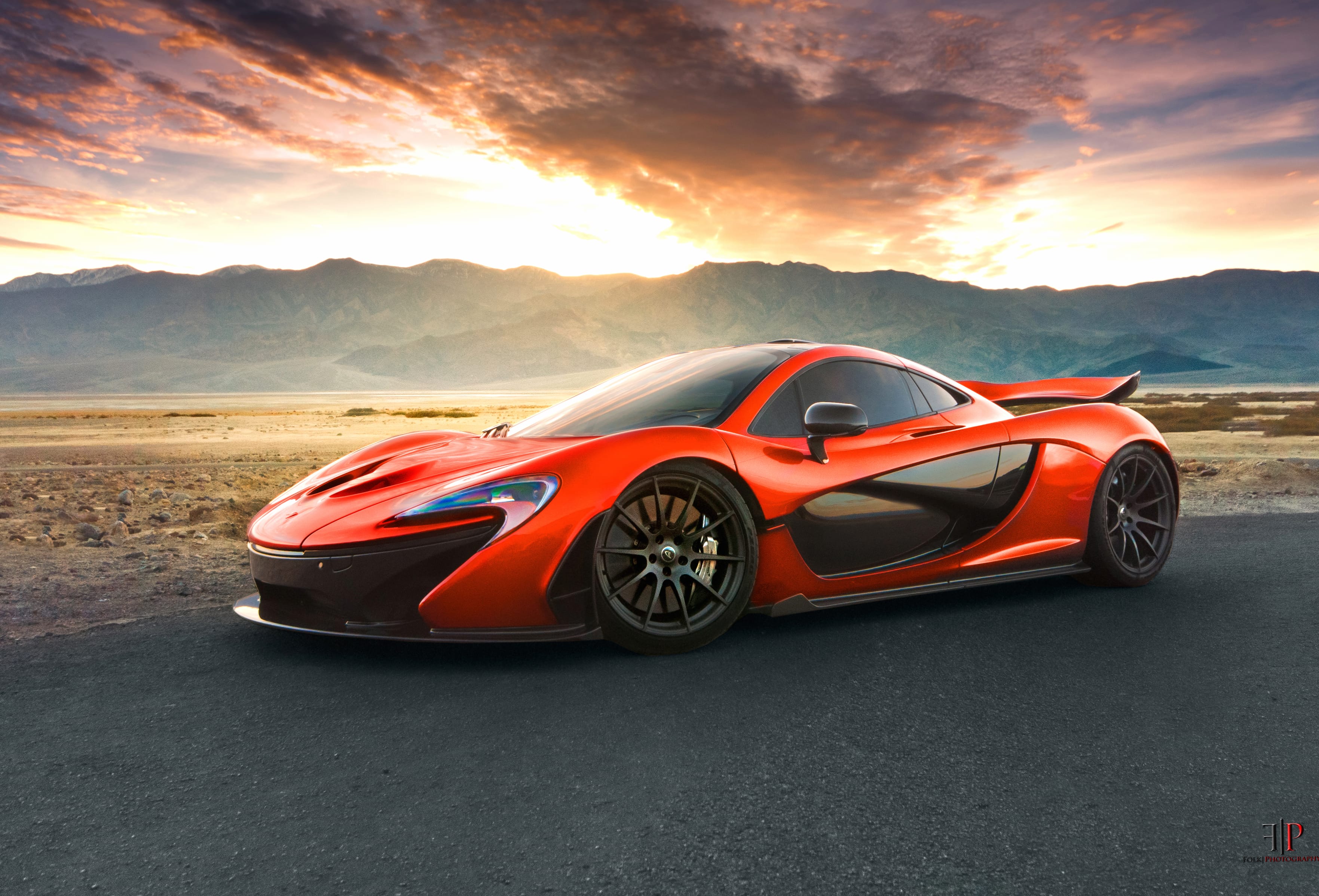 4K Ultra HD McLaren P1 Supercar Wallpaper at 1024 x 1024 iPad size wallpapers HD quality