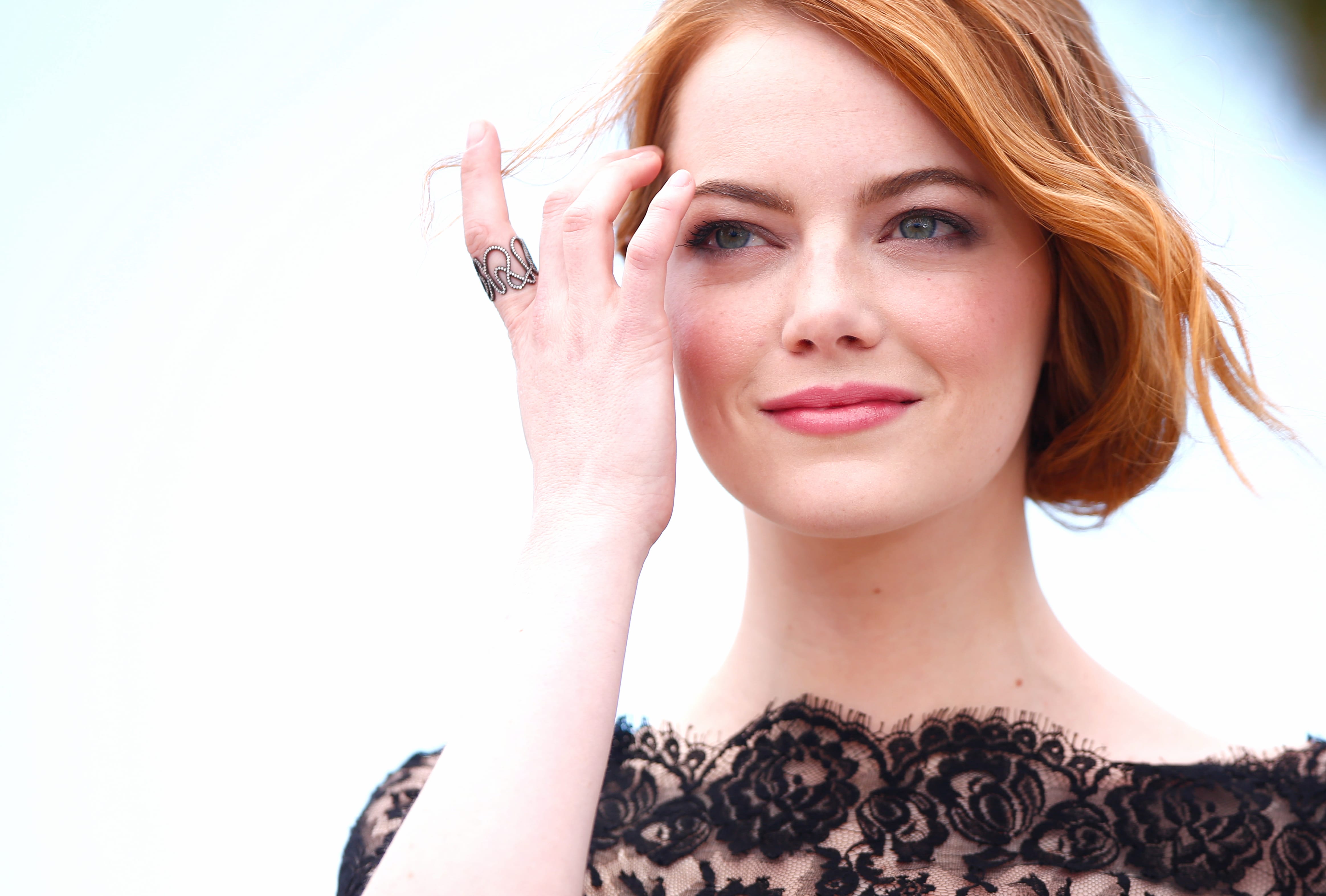 Actress American Blue Eyes Redhead Celebrity Emma Stone at 1024 x 768 size wallpapers HD quality