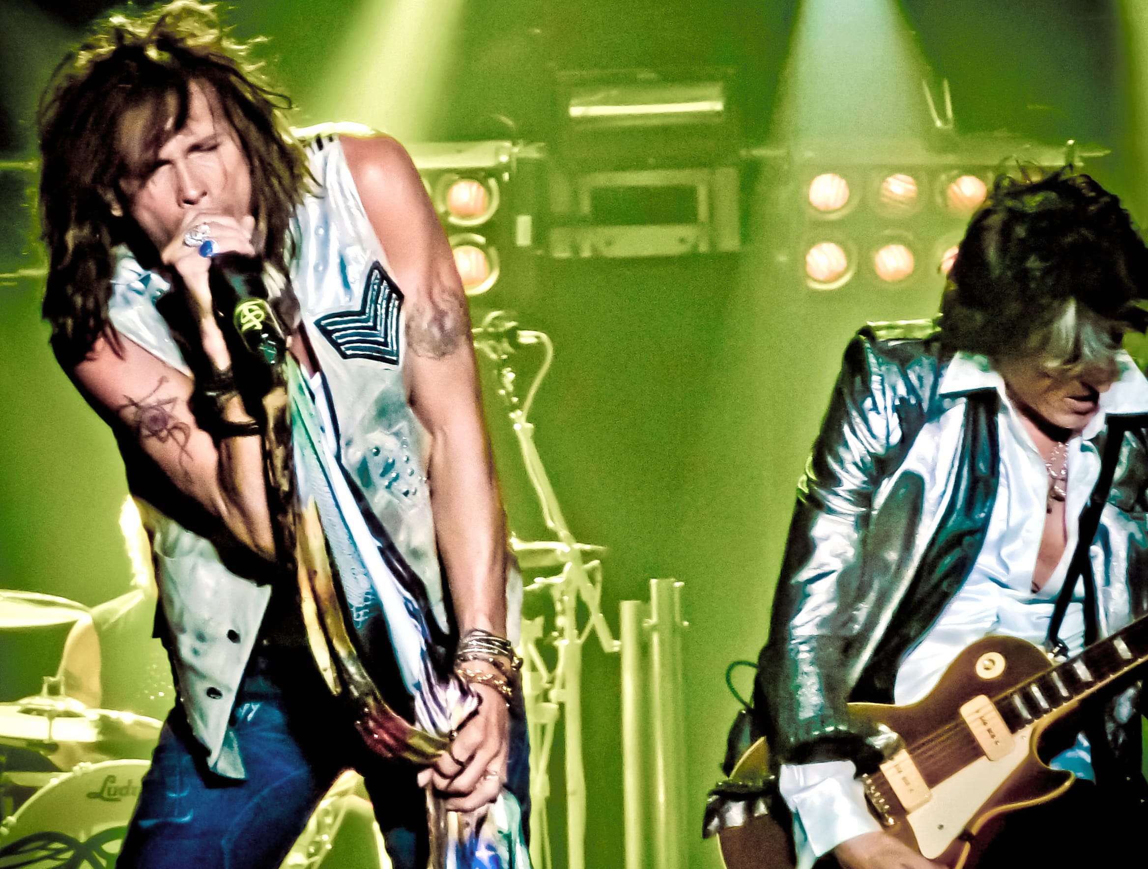 Aerosmith Rock Legends in Action at 750 x 1334 iPhone 6 size wallpapers HD quality