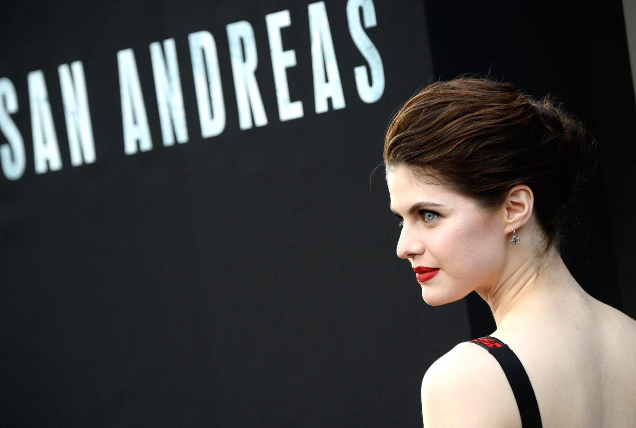 Alexandra Daddario San Andreas Premiere Moment wallpapers HD quality