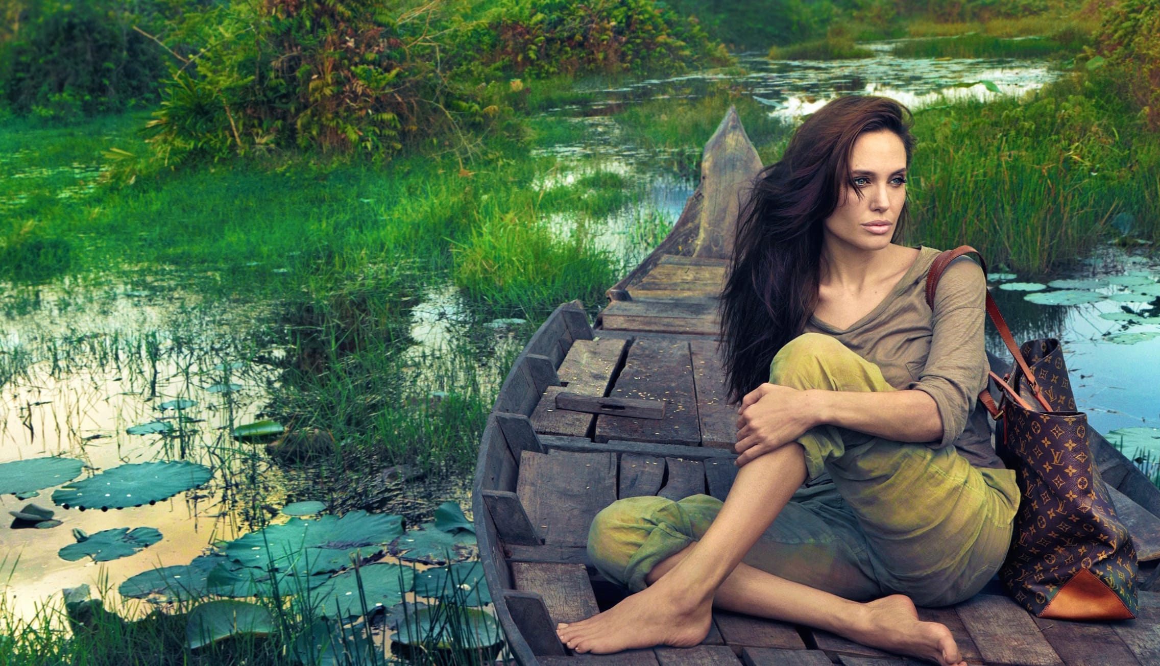 Angelina Jolie - Serene Reflection wallpapers HD quality