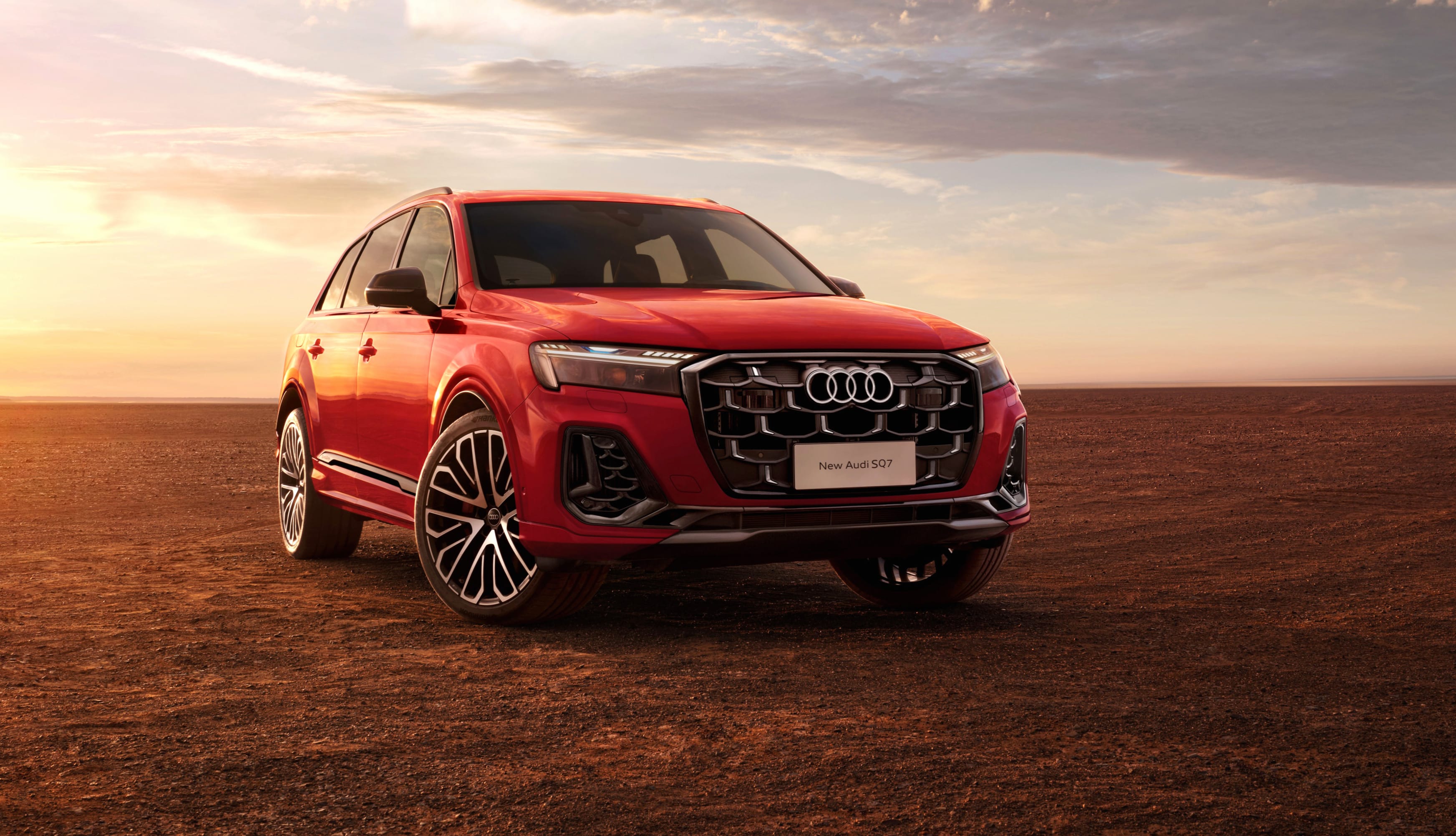 Audi SQ7 TFSI 8K at 320 x 480 iPhone size wallpapers HD quality