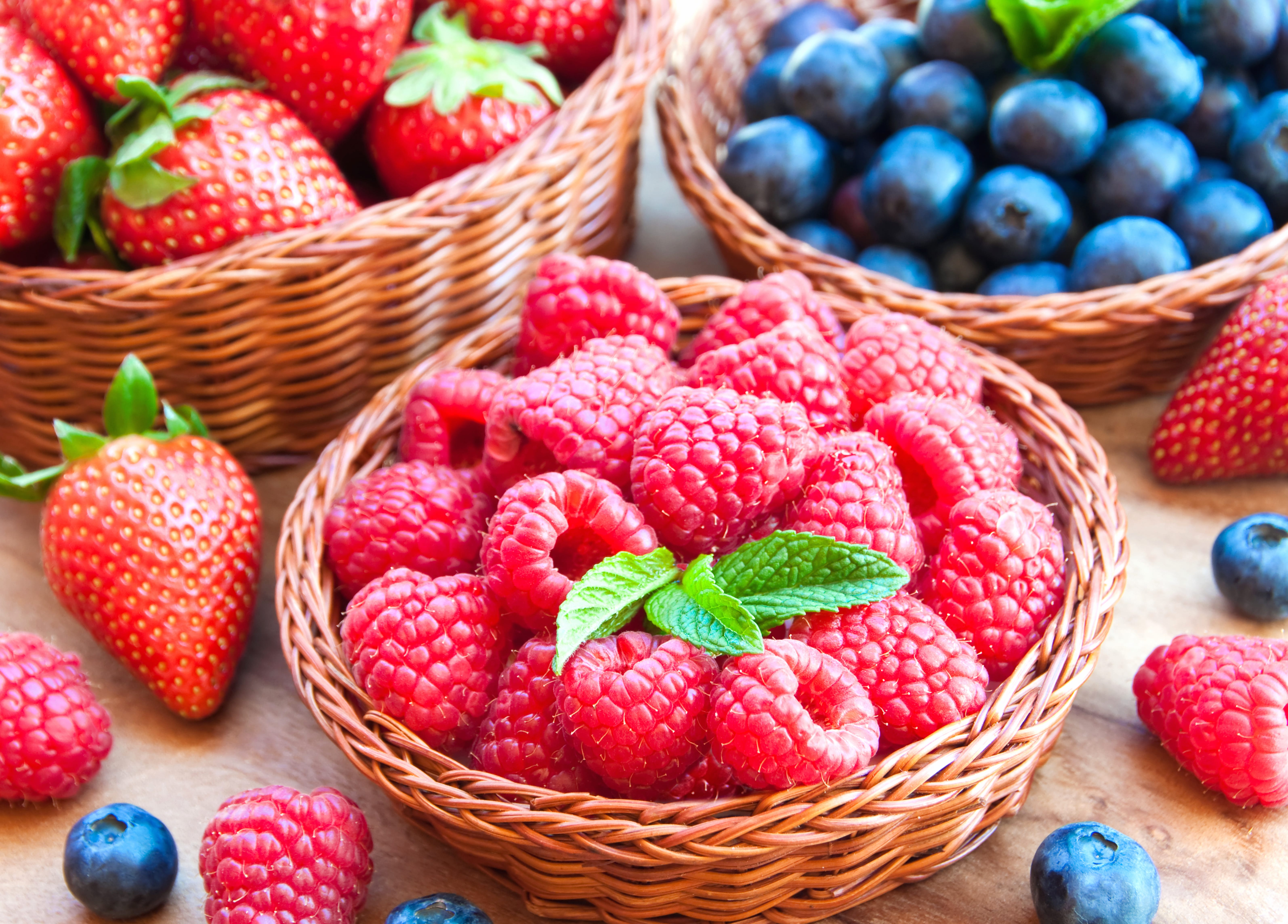 Basket Strawberry Blueberry Raspberry Food Berry wallpapers HD quality