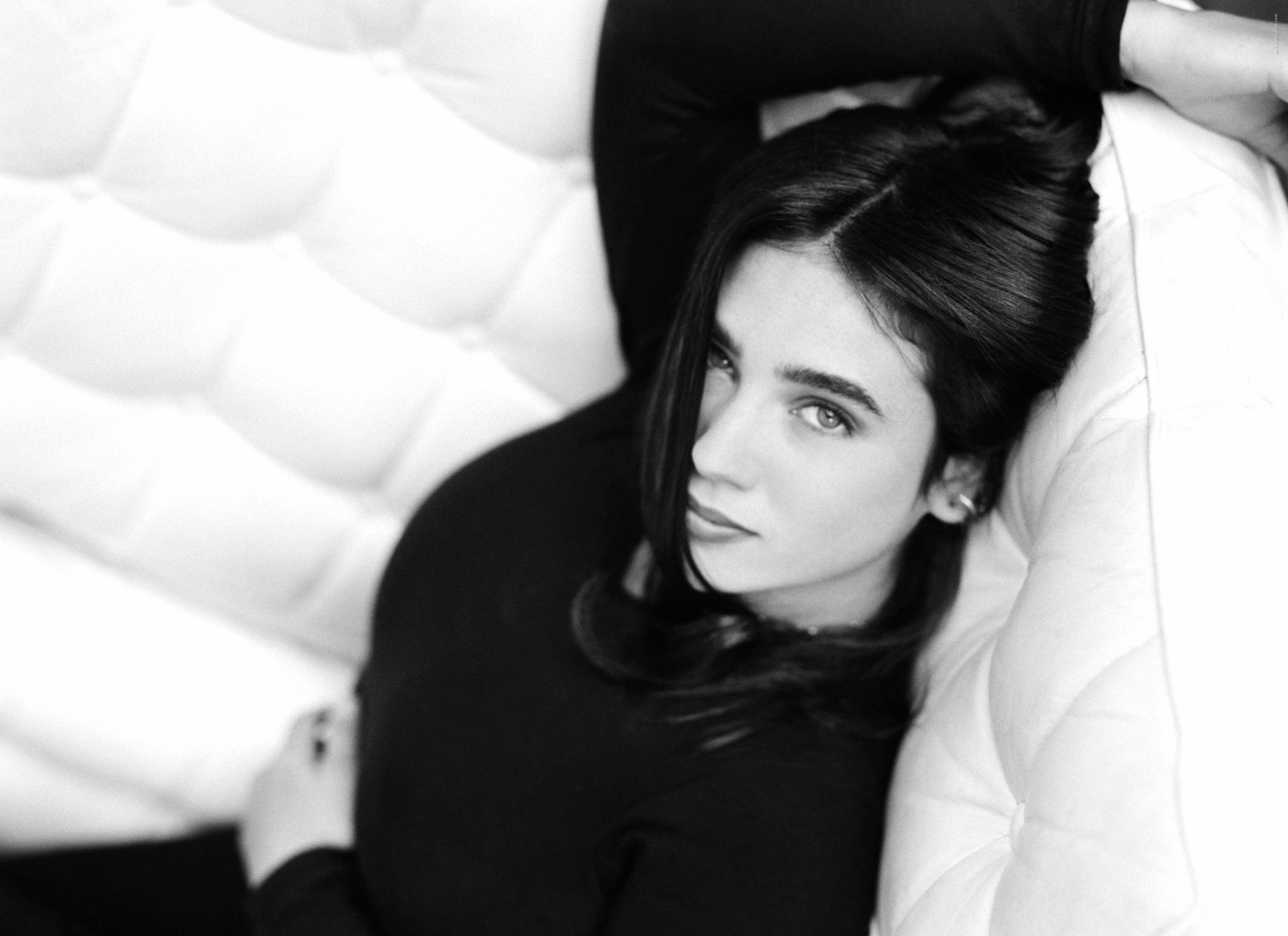 Black & White American Actress Celebrity Jennifer Connelly wallpapers HD quality