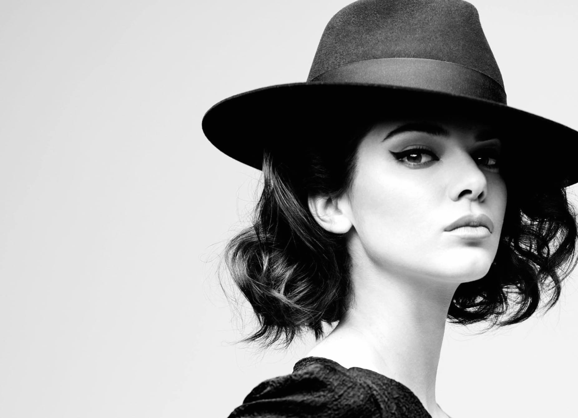 Brunette Elegance in Black & White - at 1536 x 864 HD size wallpapers HD quality