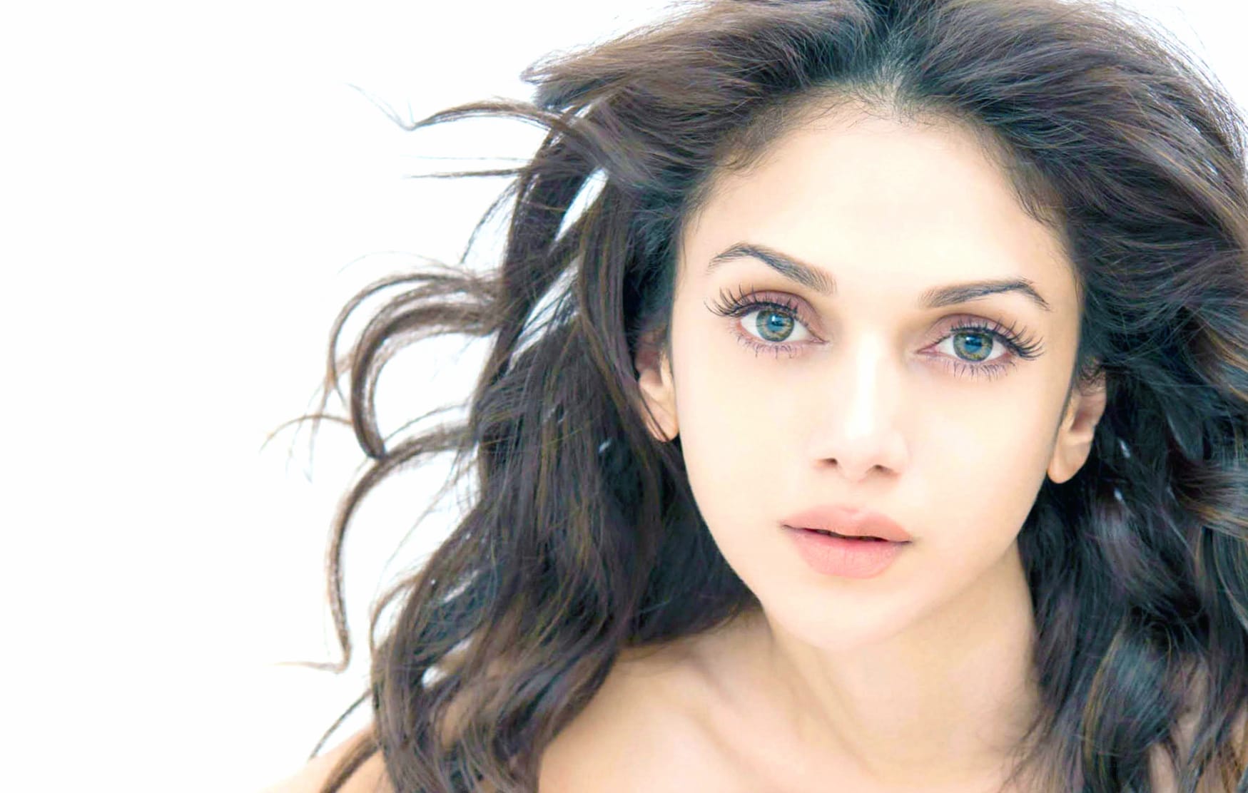 Celebrity Aditi Rao Hydari - wallpapers HD quality